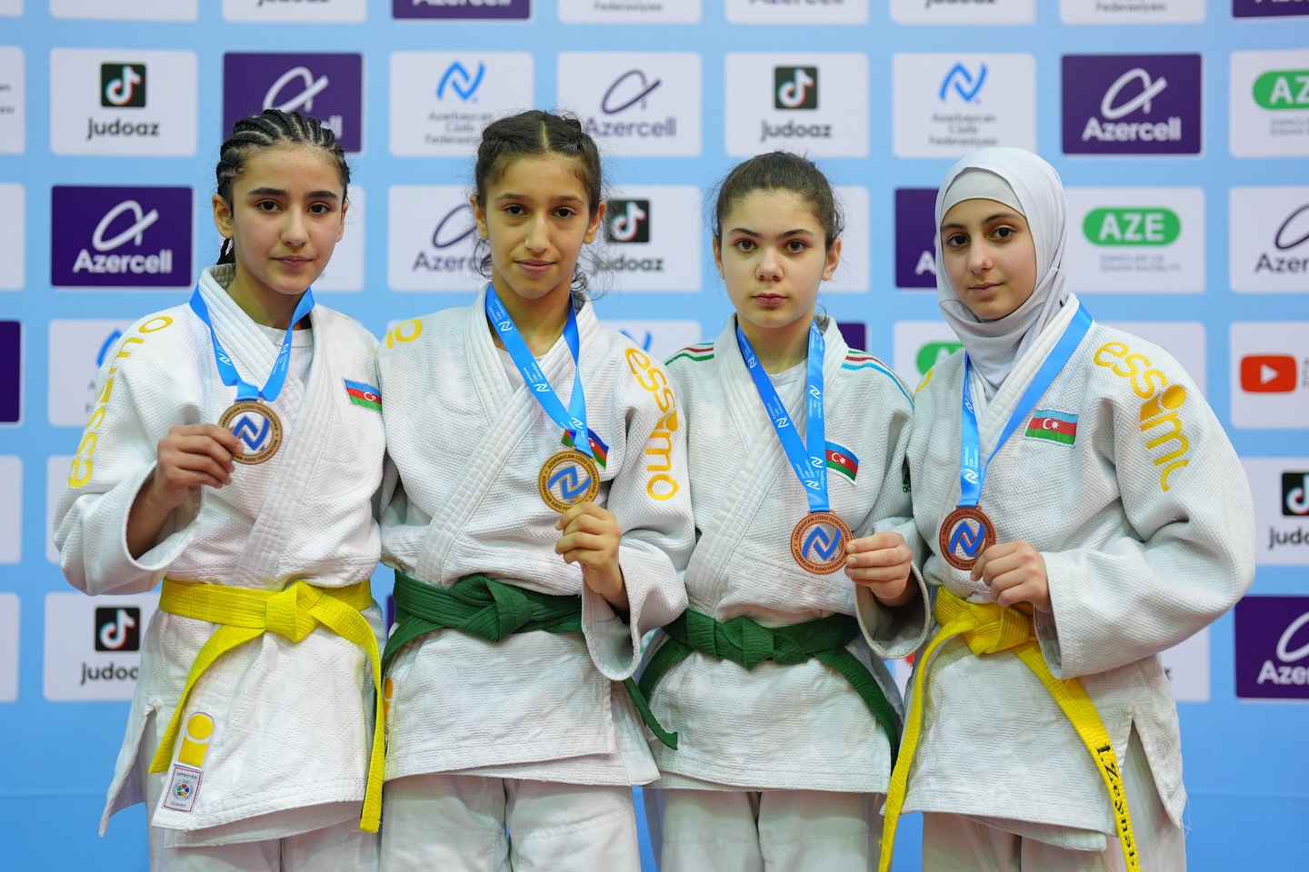 U-14 yeniyetmələr arasında Liqa yarışının I turu start götürüb