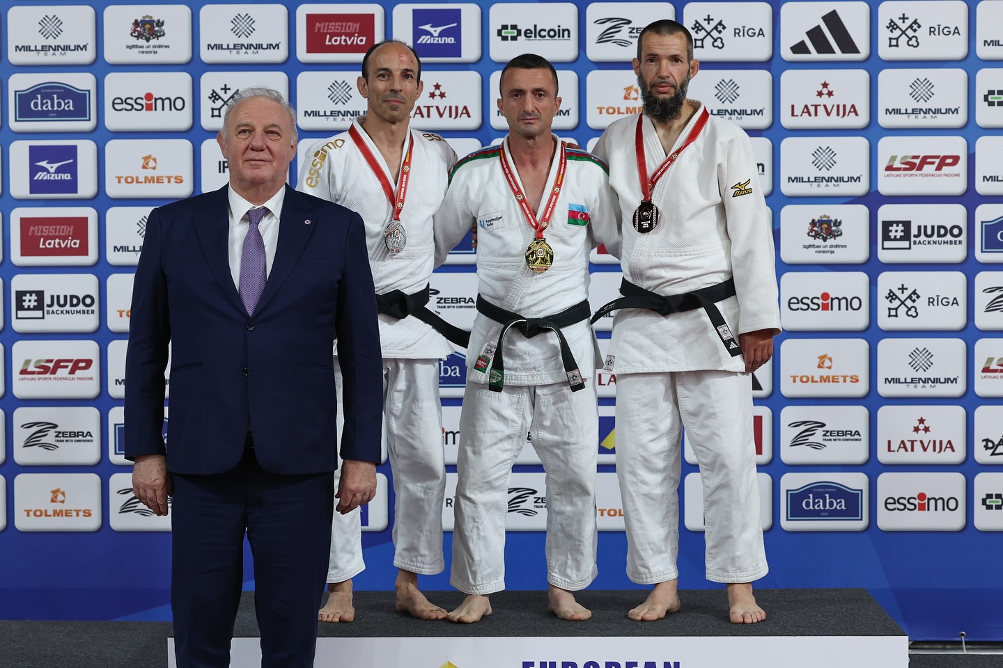 Veteran cüdoçularımız 3 qızıl və 1 bürünc medal qazanıblar
