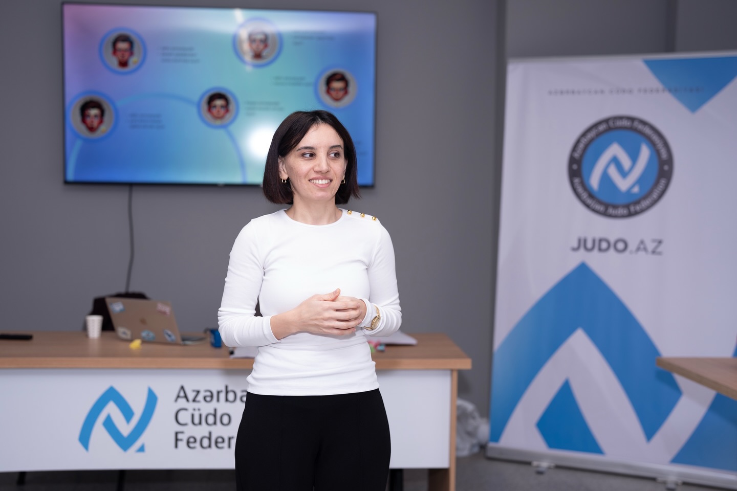 Yeniyetmə qızlardan ibarət millinin üzvləri üçün art-terapiya seminarı təşkil olunub