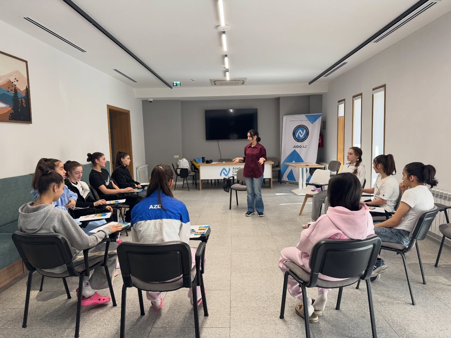 Milli komandanın üzvləri üçün art-terapiya seminarı təşkil olunub