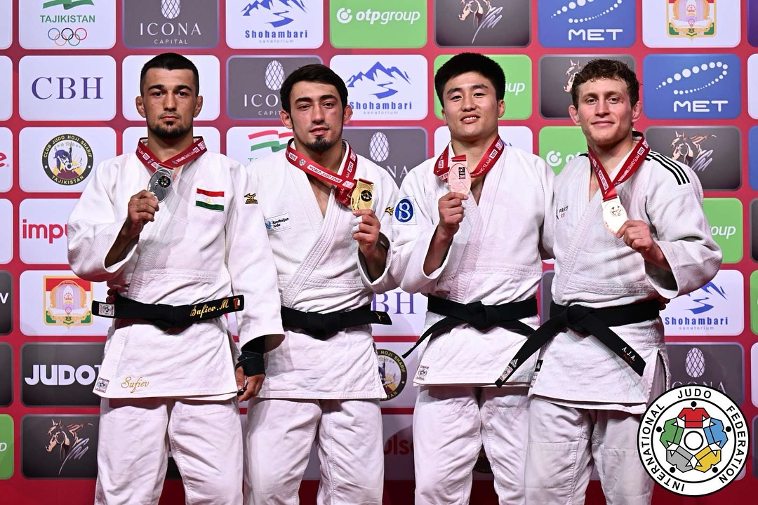 Balabəy Ağayev Düşənbə Böyük Dəbilqə turnirində çempion oldu