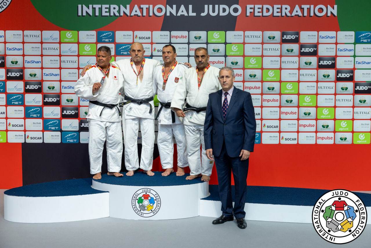 Azərbaycanın veteran cüdoçuları dünya çempionatının ilk günündə 2 qızıl və 1 bürünc medal qazandı