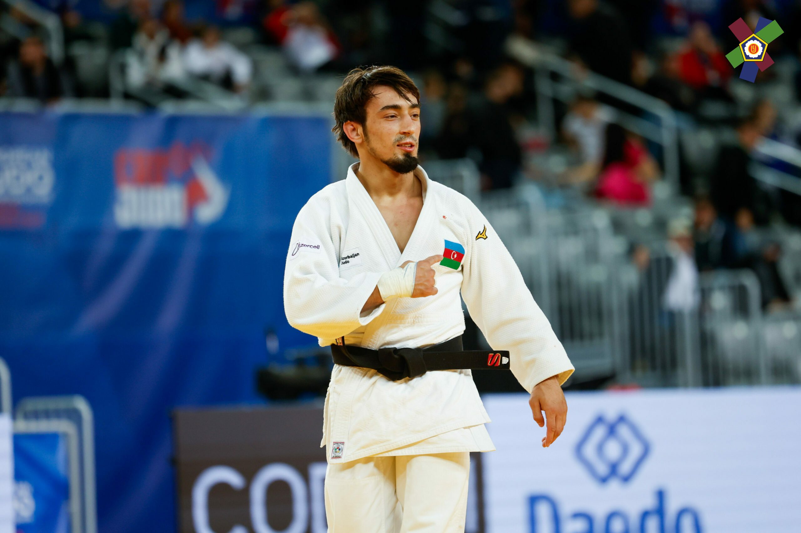 Balabəy Ağayev Avropa çempionatının ilk günündə gümüş medal qazandı