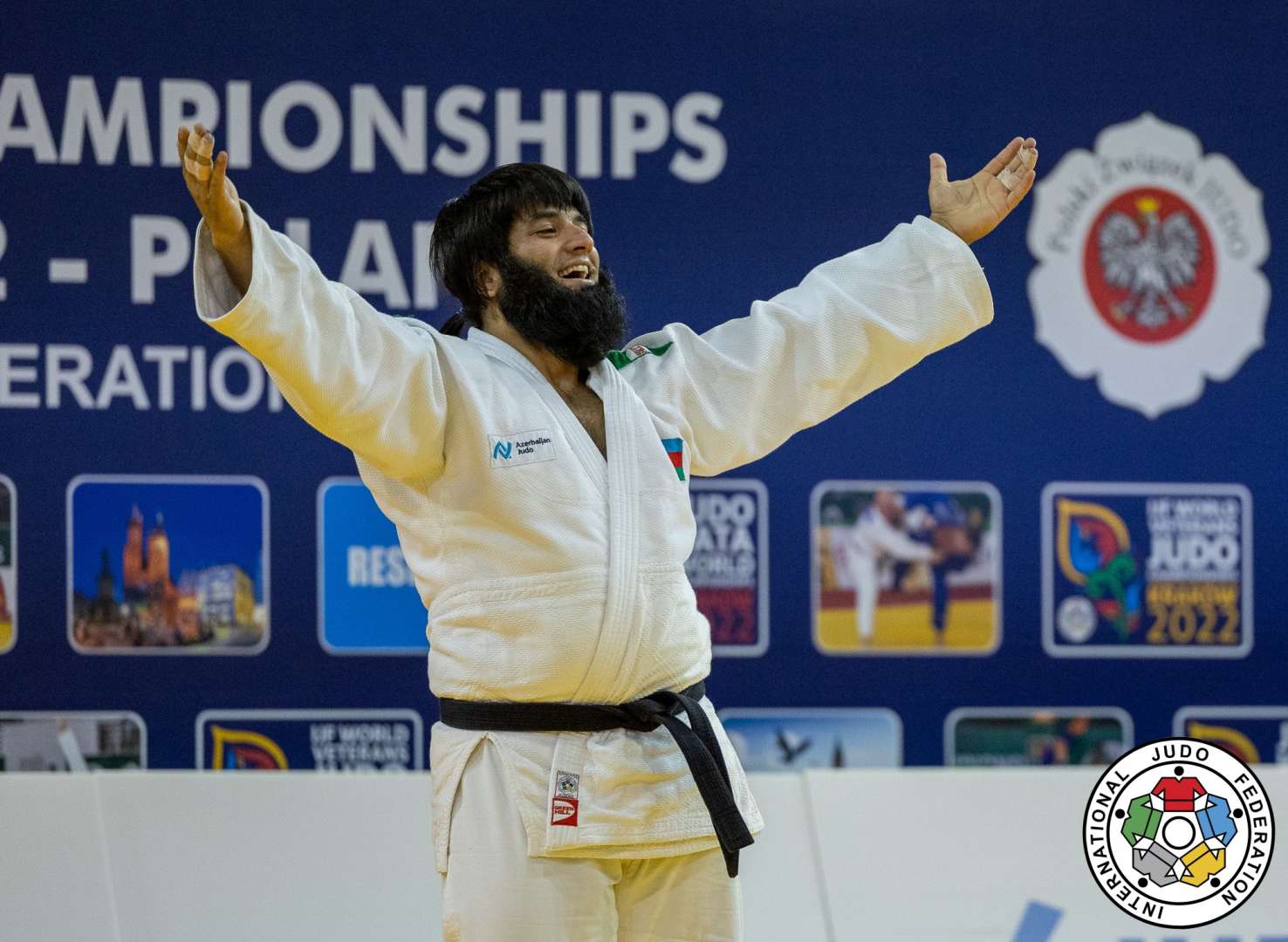 Veteran cüdoçularımız Dünya çempionatının ikinci günündə 7 medal qazandı