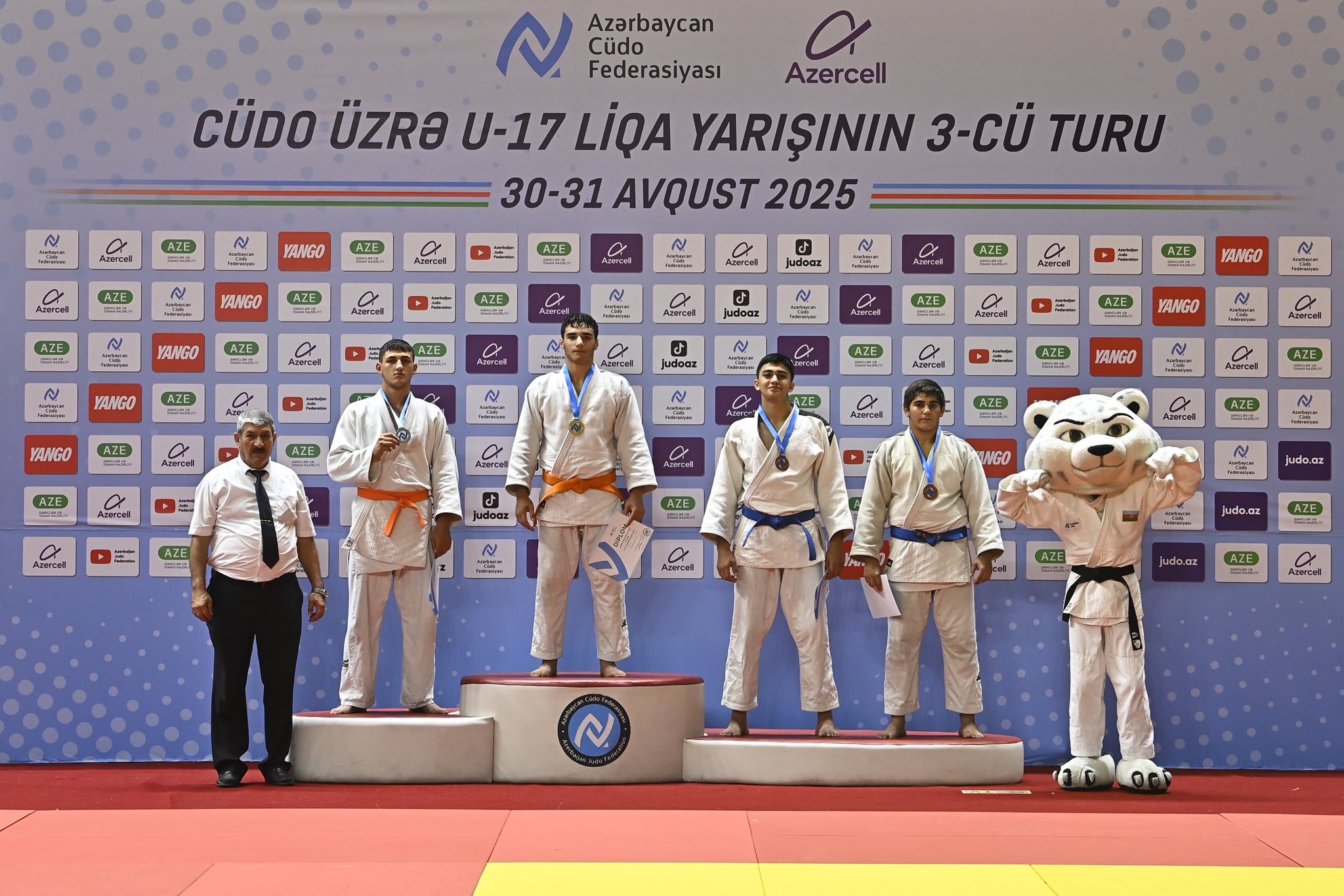 U-17 yeniyetmələr arasında Liqa yarışının III turu başlayıb