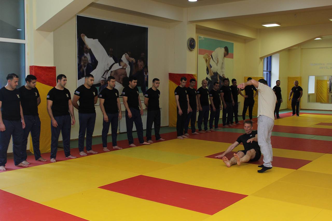 Polis əməkdaşları üçün cüdo təlimi keçirildi