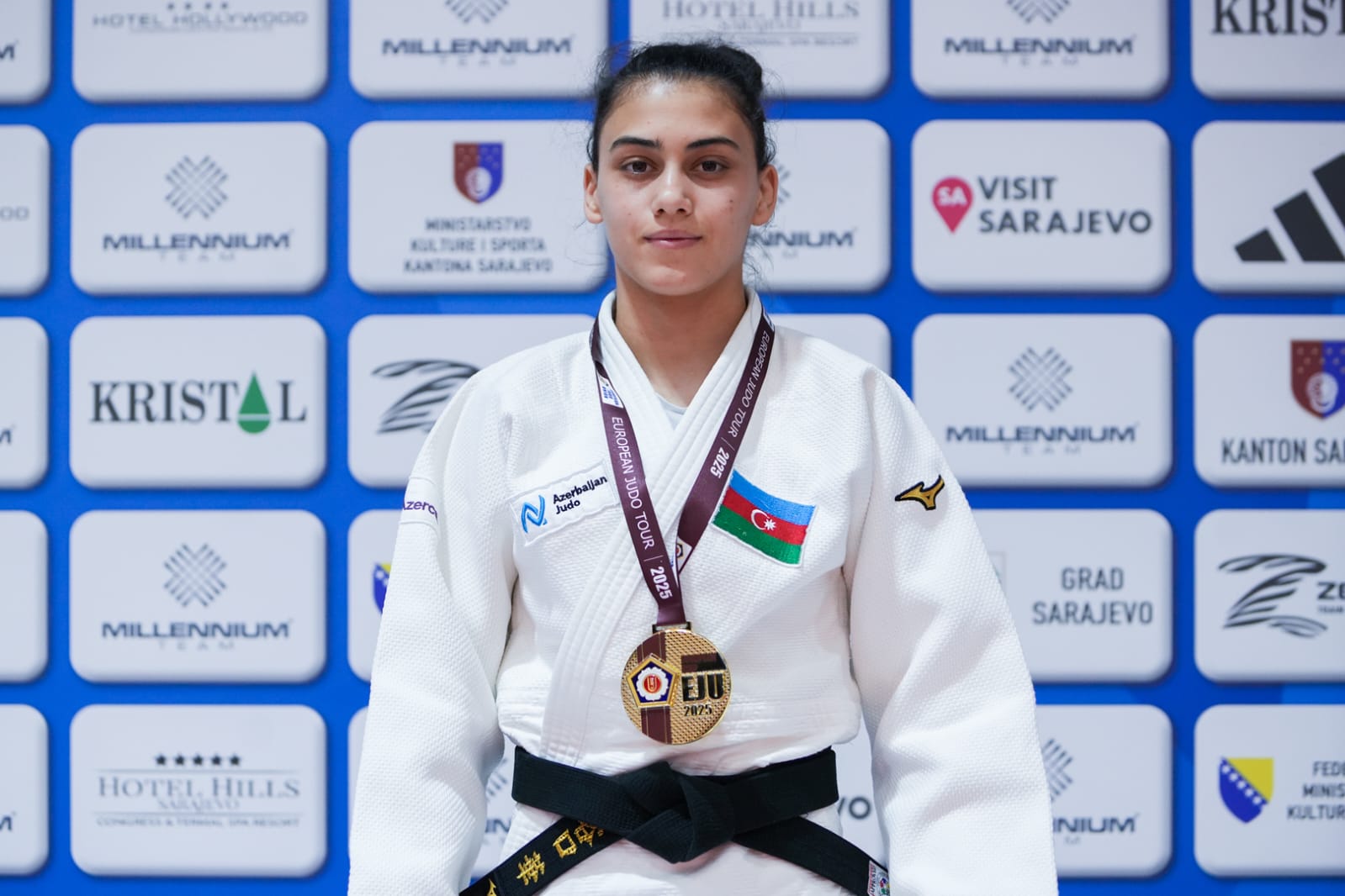 Sarayevo Avropa Kubokunu 4 medalla tamamladıq
