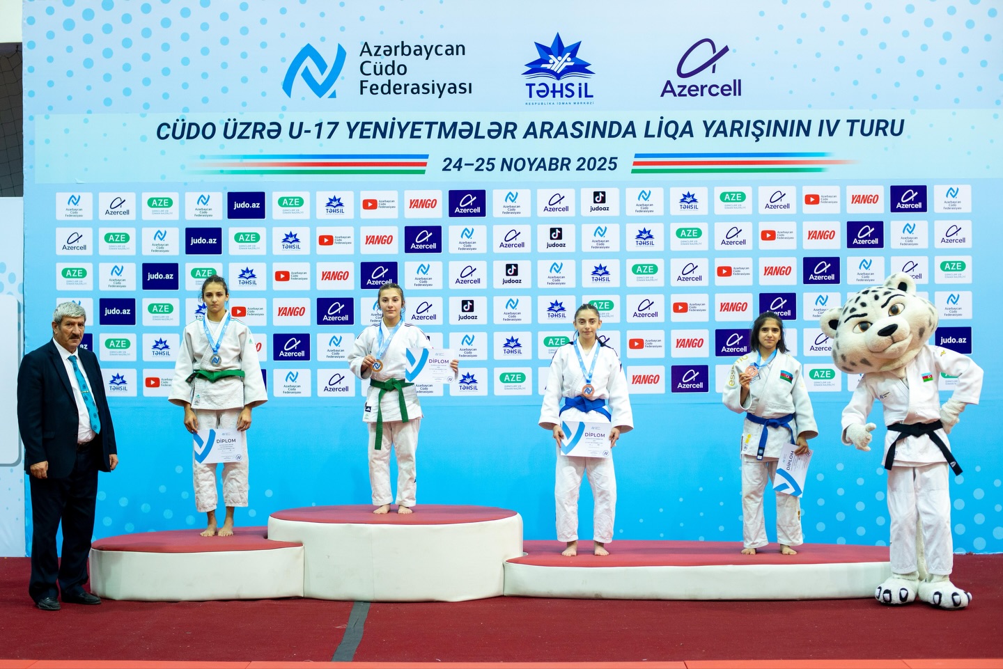 U-17 Liqa yarışının IV turu başladı