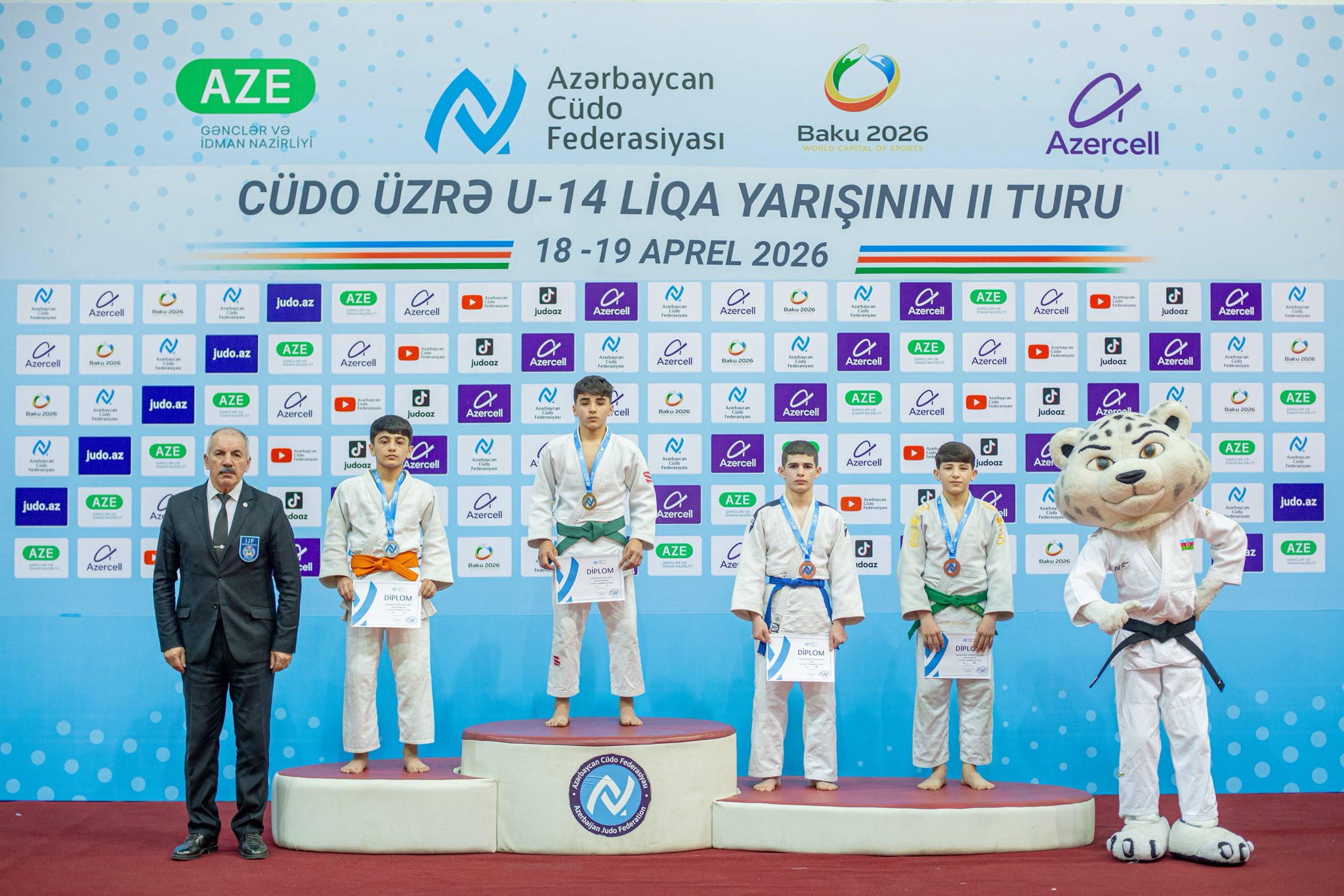 U-14 Liqa yarışının II turunda ilk gün 291 cüdoçu mübarizə aparıb