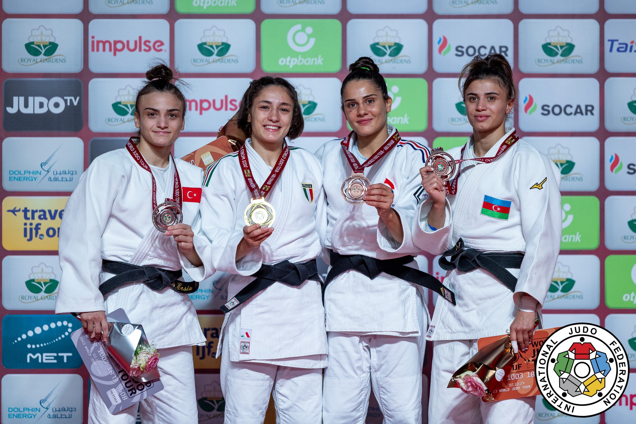 Leyla Əliyeva Əbu-Dabi Böyük Dəbilqənin bürünc medalını qazandı