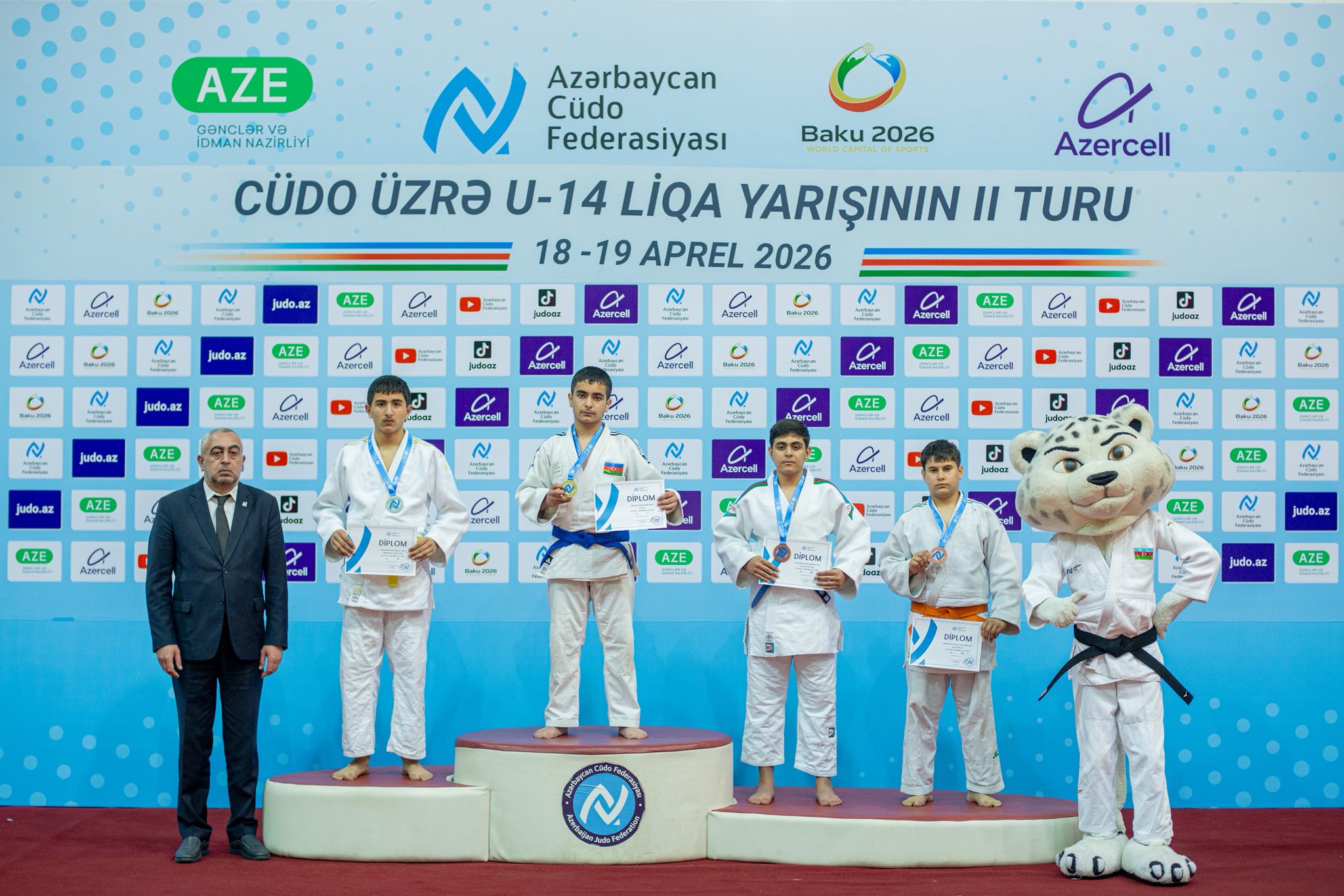 U-14 Liqa yarışının II turunda ilk gün 291 cüdoçu mübarizə aparıb