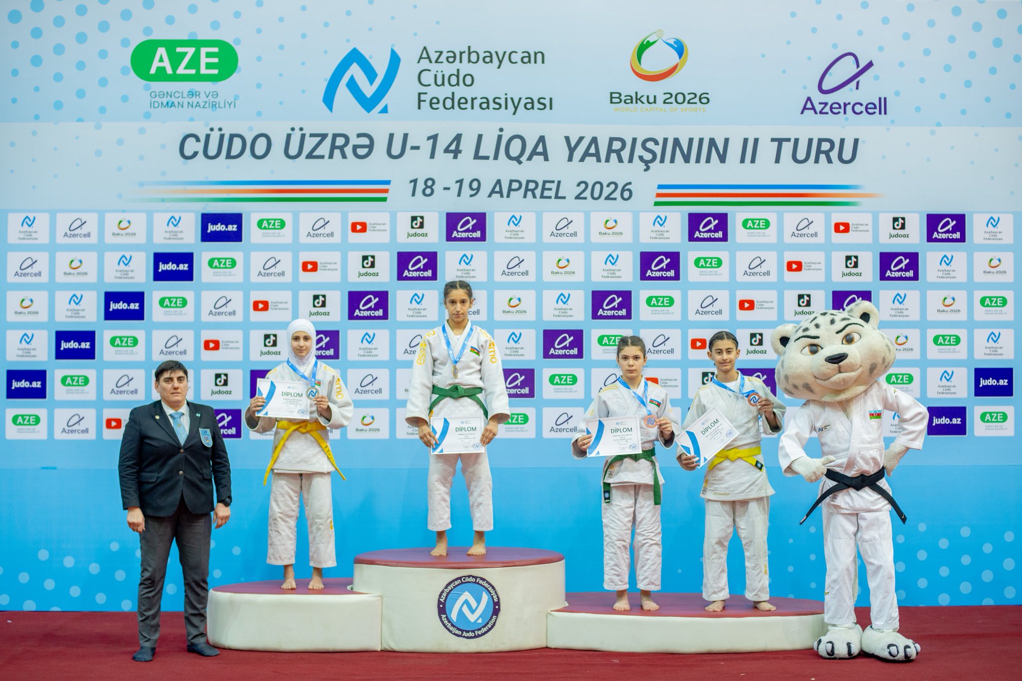 U-14 Liqa yarışının II turunda ilk gün 291 cüdoçu mübarizə aparıb