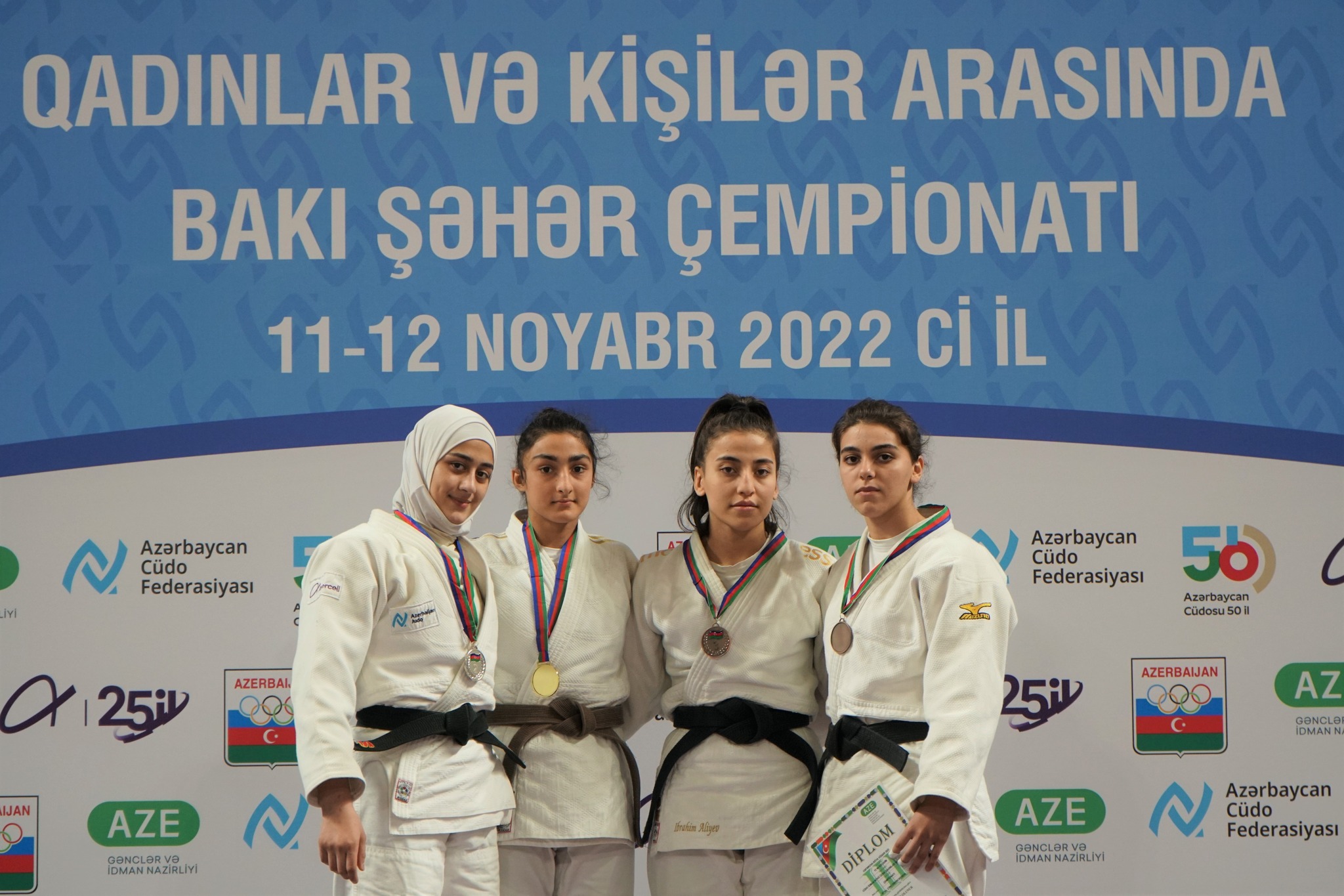 Böyüklər arasında Bakı şəhər çempionatı ilk yarış günü keçirilib