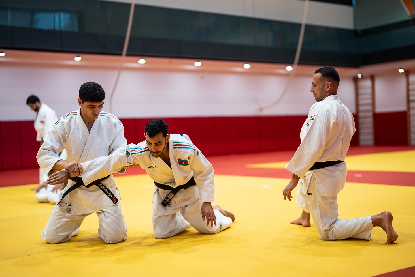 Bakıda Kodokan mütəxəssislərinin iştirakı ilə kime-no-kata seminarı keçirilib