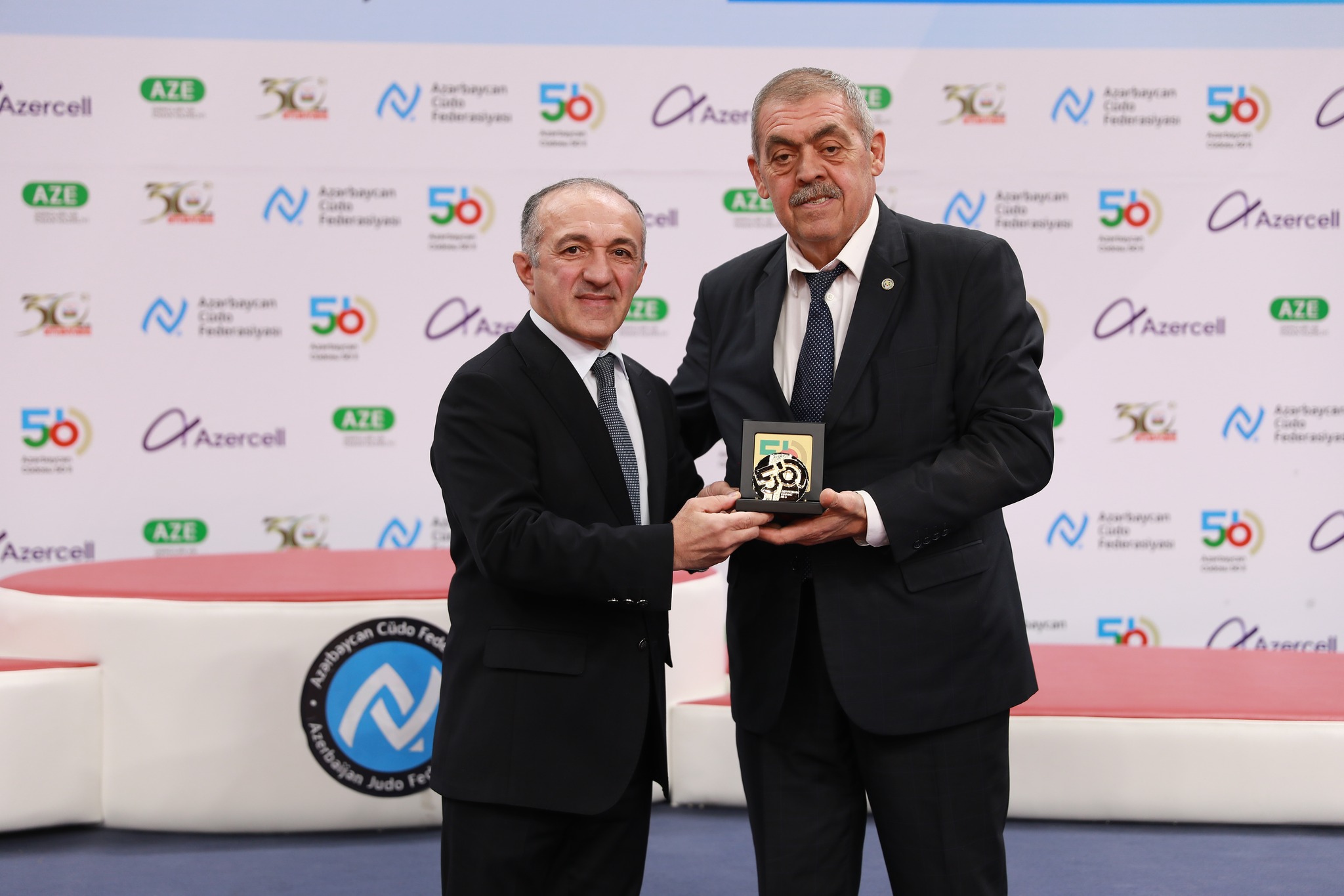 Azərbaycanda cüdonun yaranmasının 50 illik yubileyi ilə bağlı yubiley medalları təqdim olunub