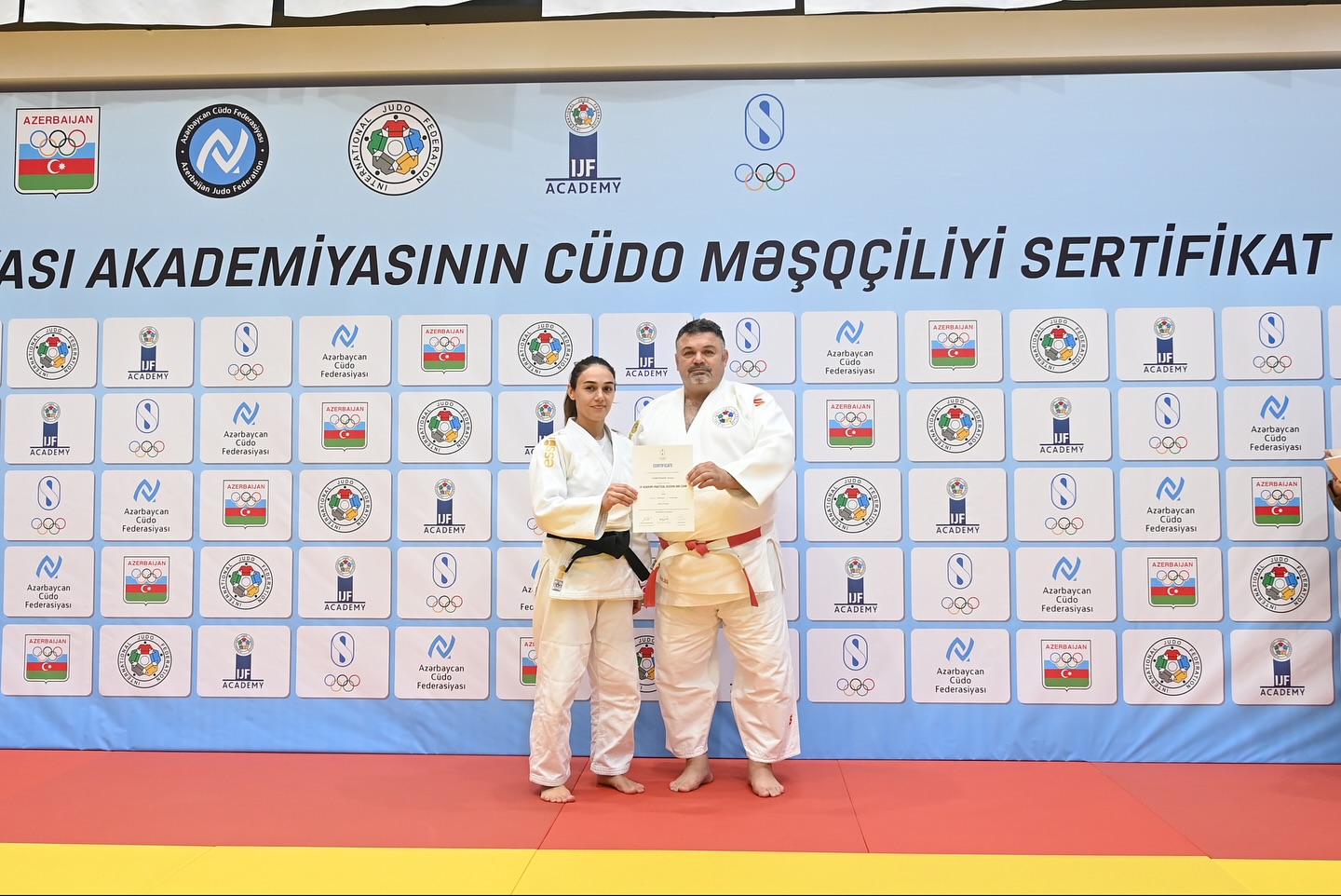 Cüdo məşqçiliyi üzrə proqramının iştirakçılarına sertifikatların təqdimolunma mərasimi keçirilib