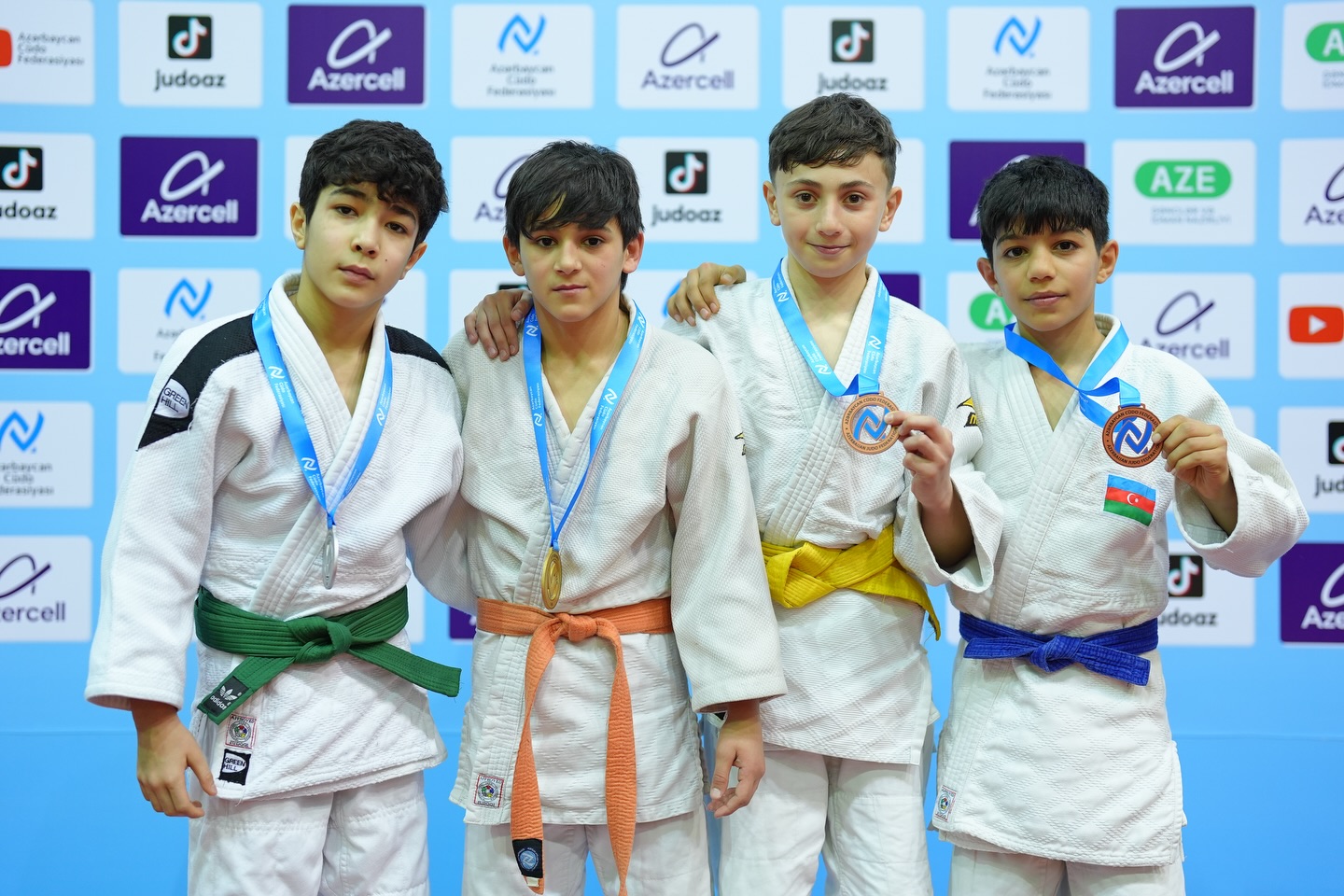 U-14 yeniyetmələr arasında Liqa yarışının I turu start götürüb