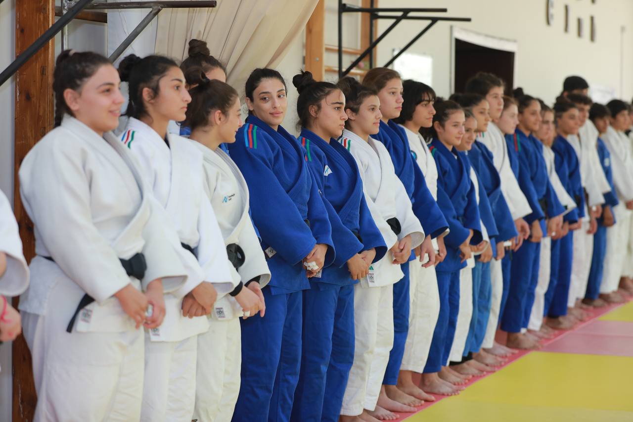 Yeniyetmə cüdoçular dünya çempionatına yola düşdülər