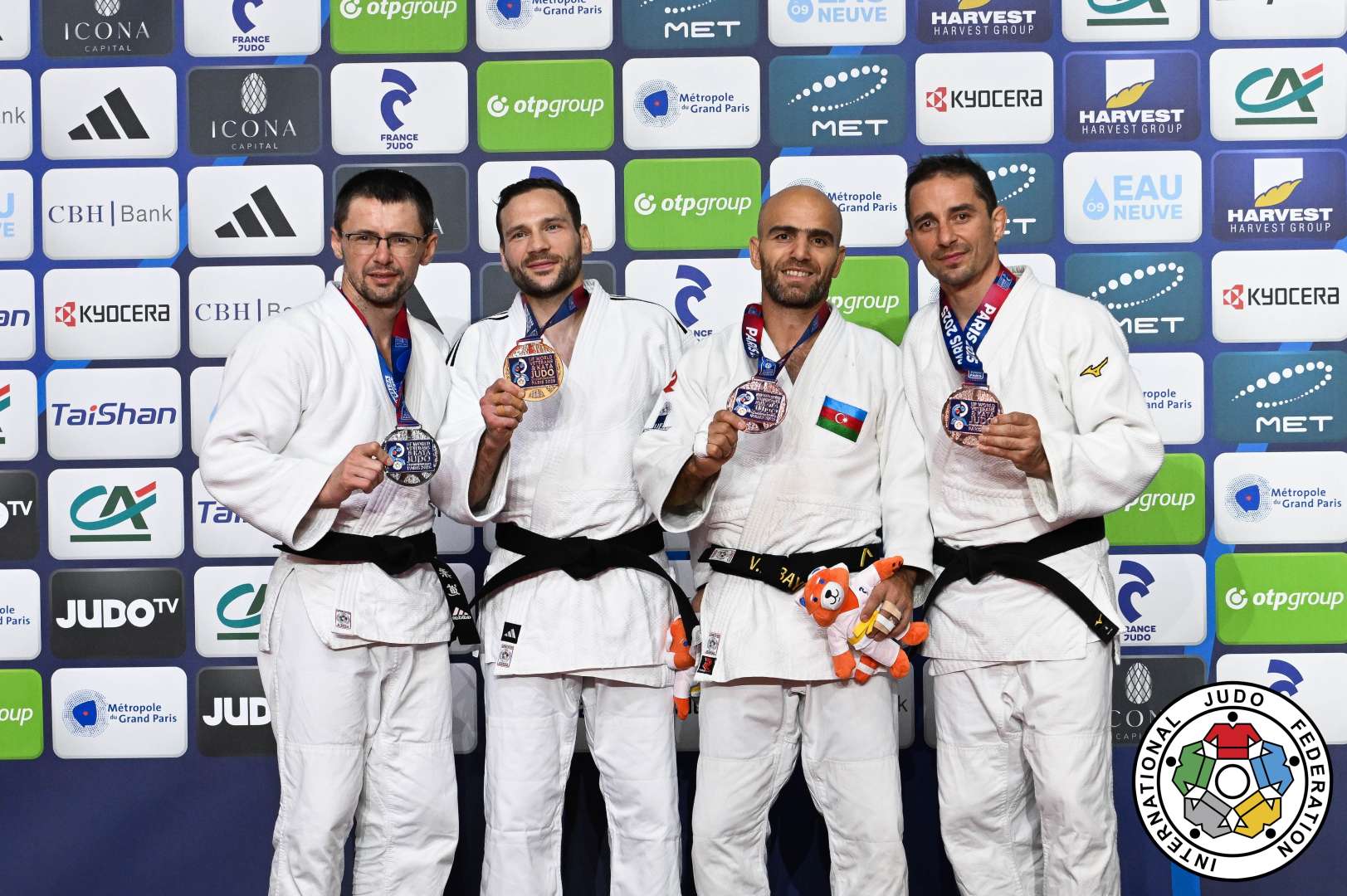 Azərbaycan millisinin Parisdəki dünya çempionatında medal sayı 3-ə çatıb