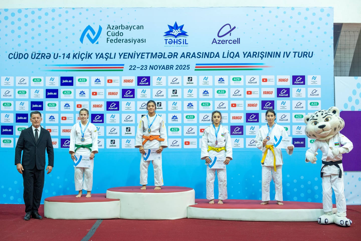 U-14 yeniyetmələr arasında Liqa yarışının IV turu start götürüb