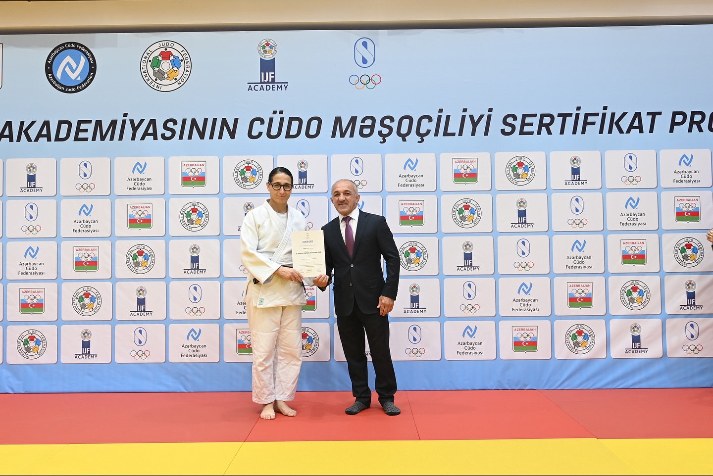 Cüdo məşqçiliyi üzrə proqramının iştirakçılarına sertifikatların təqdimolunma mərasimi keçirilib