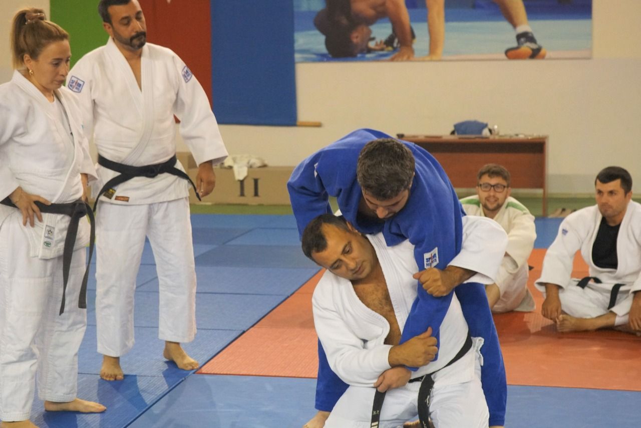 Şəkidə məşqçilər üçün seminar keçirildi
