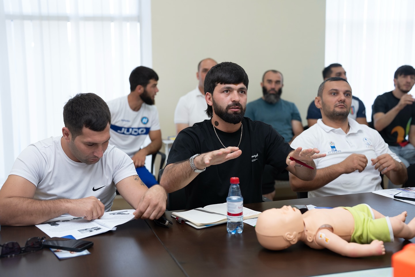 İlkin tibbi yardım seminarı keçirilib