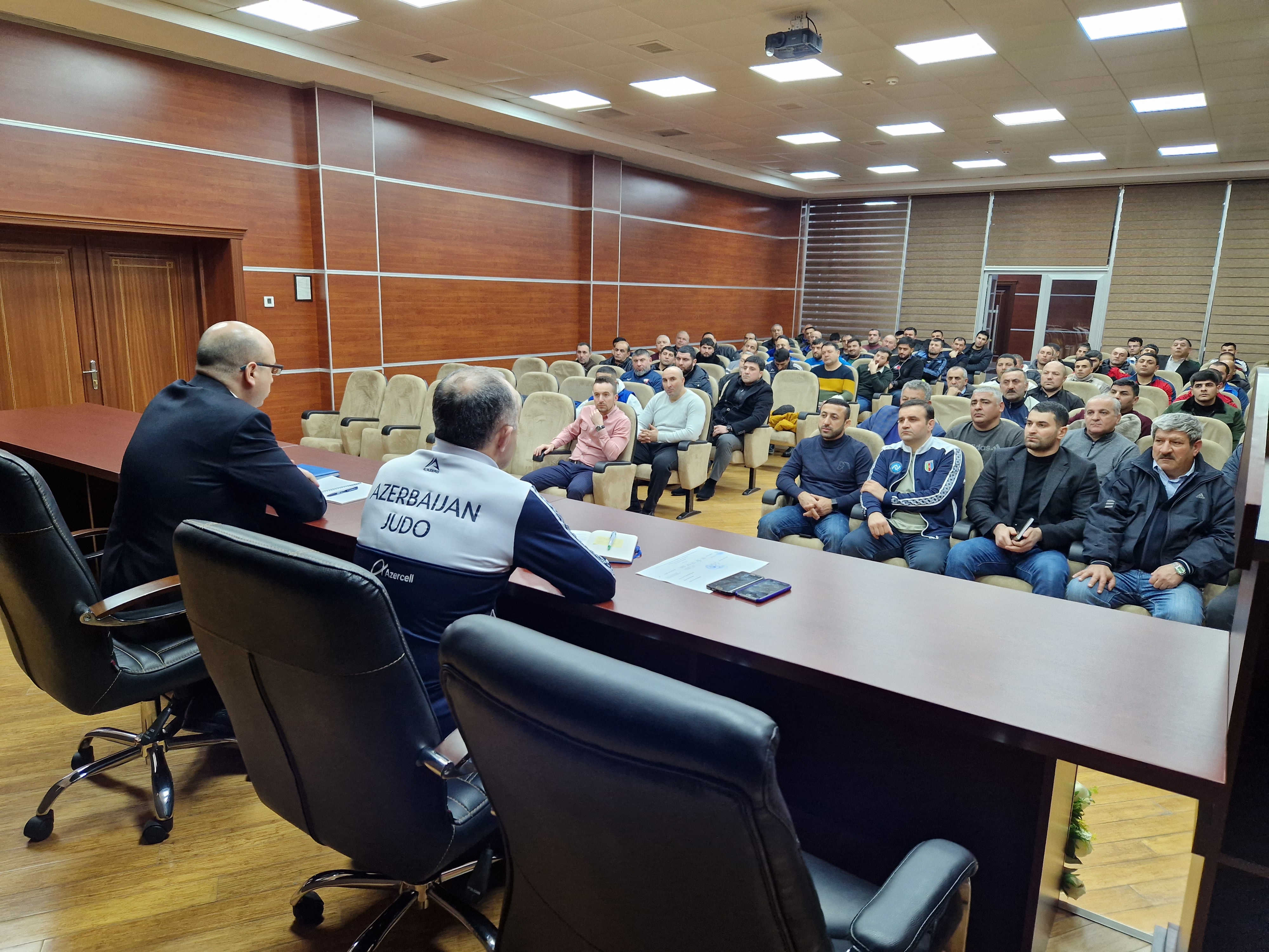 Azərbaycan birinciliyi ərəfəsində məşqçilər və hakimlərlə iclas keçirildi