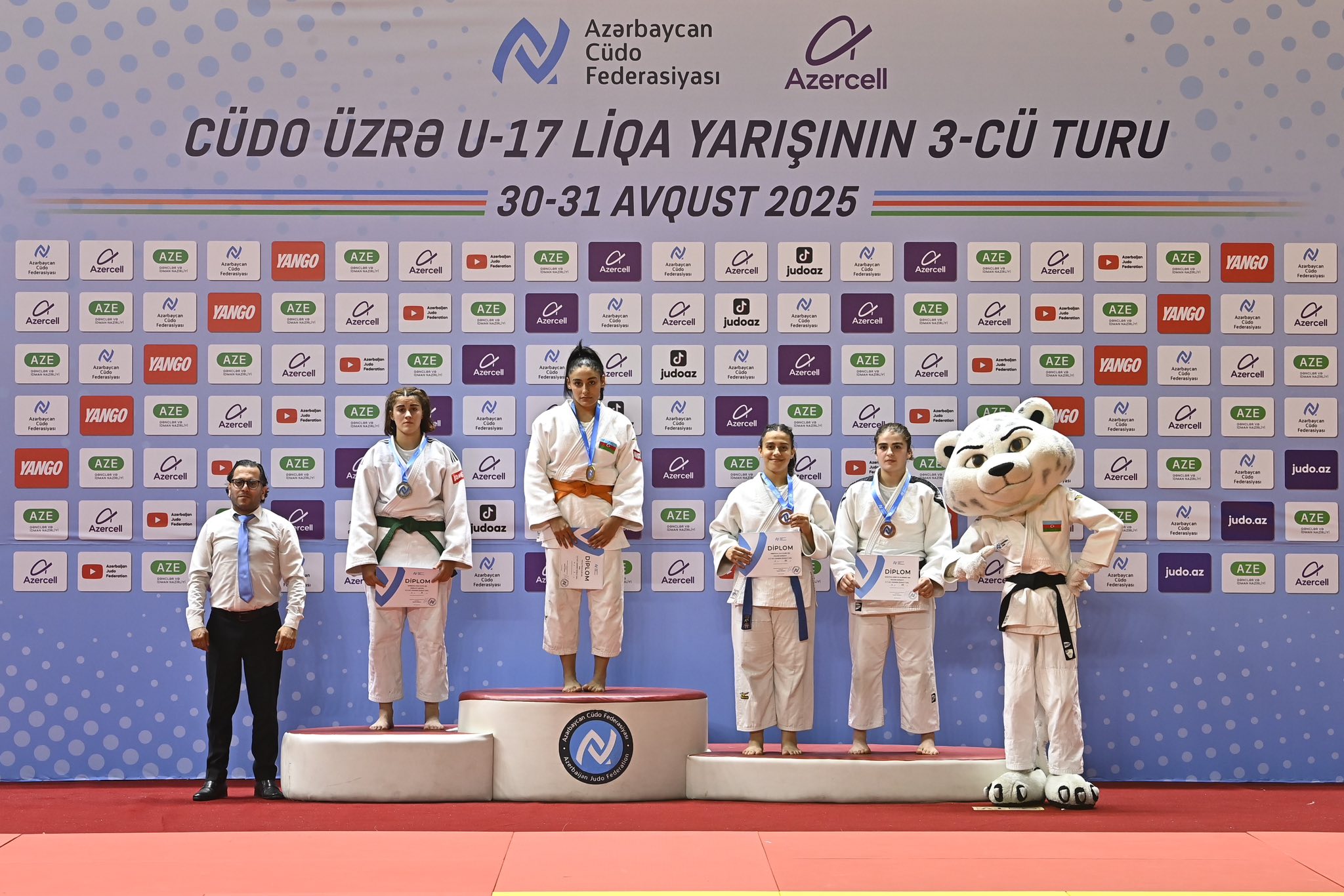 U-17 yeniyetmələr arasında Liqa yarışının III turu başlayıb