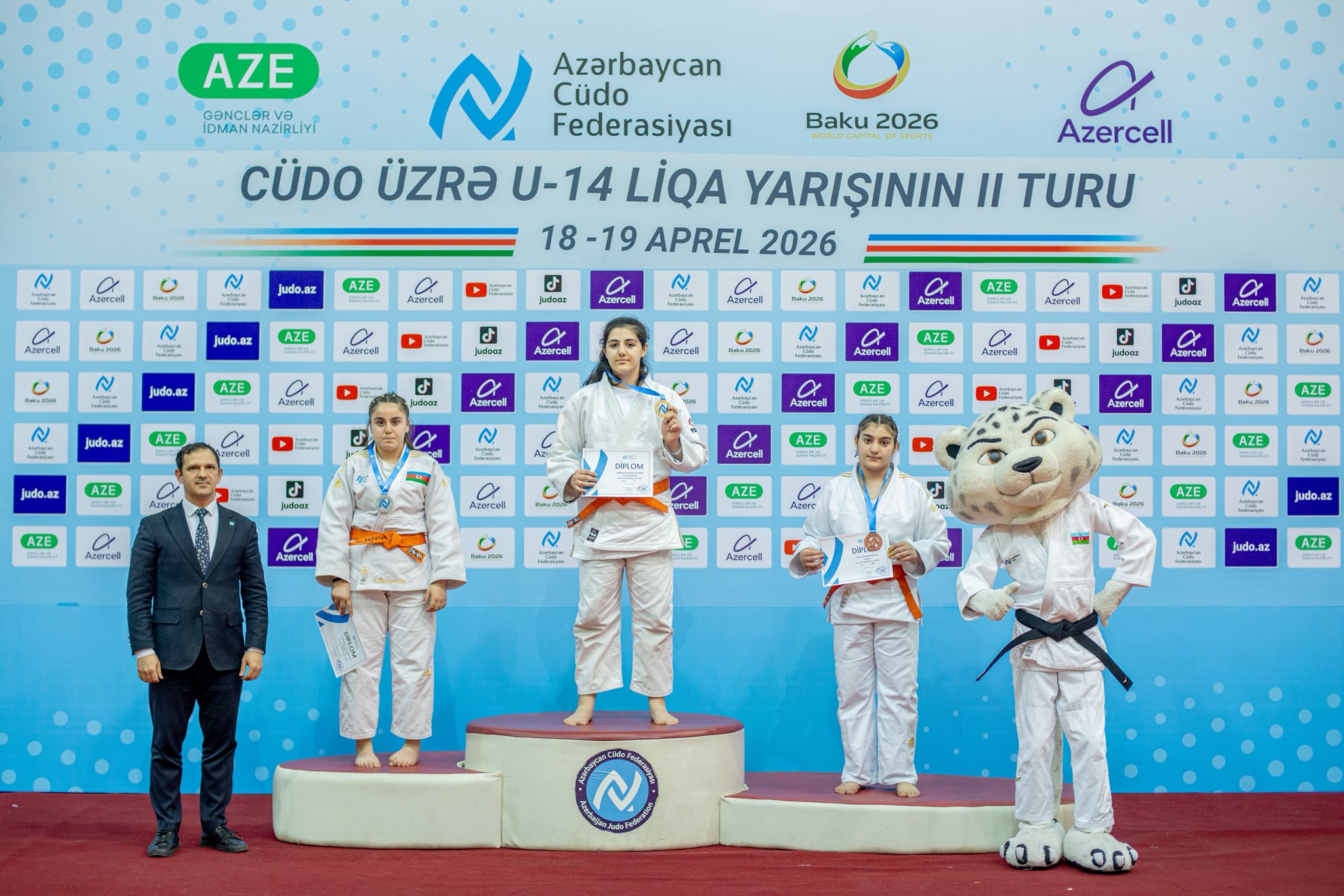 U-14 Liqa yarışının II turunda ilk gün 291 cüdoçu mübarizə aparıb
