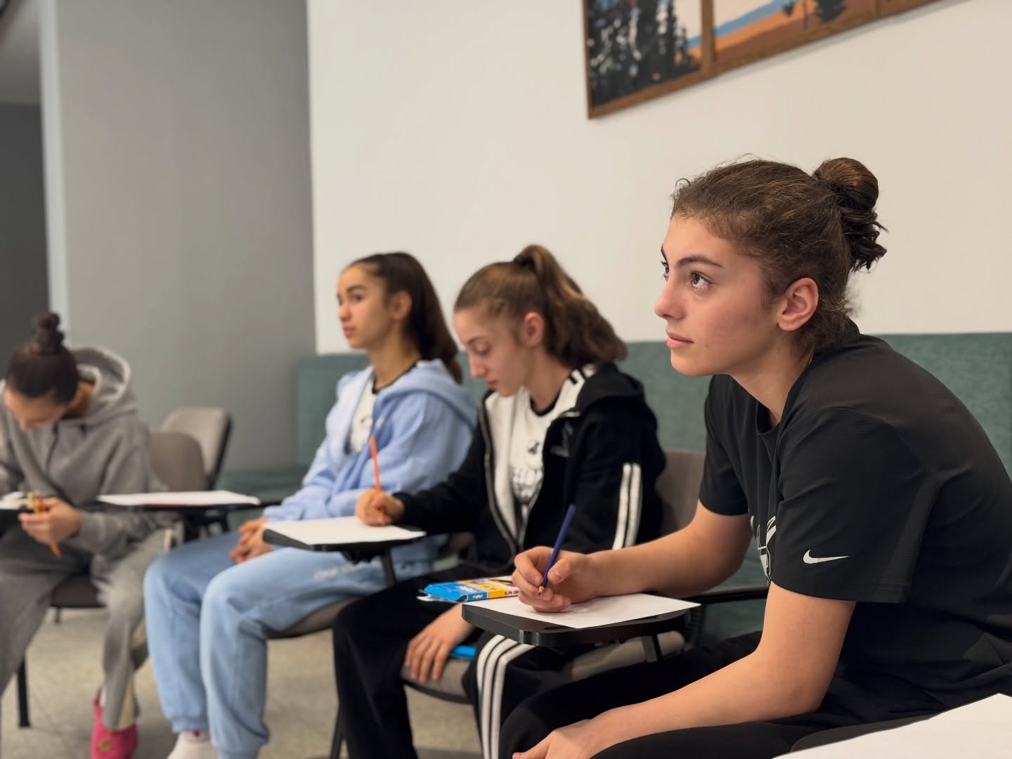 Milli komandanın üzvləri üçün art-terapiya seminarı təşkil olunub