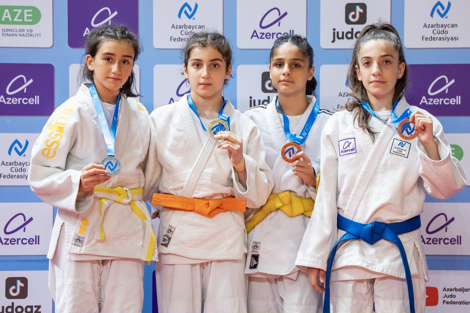U-14 Liqa yarışının III turu start götürüb