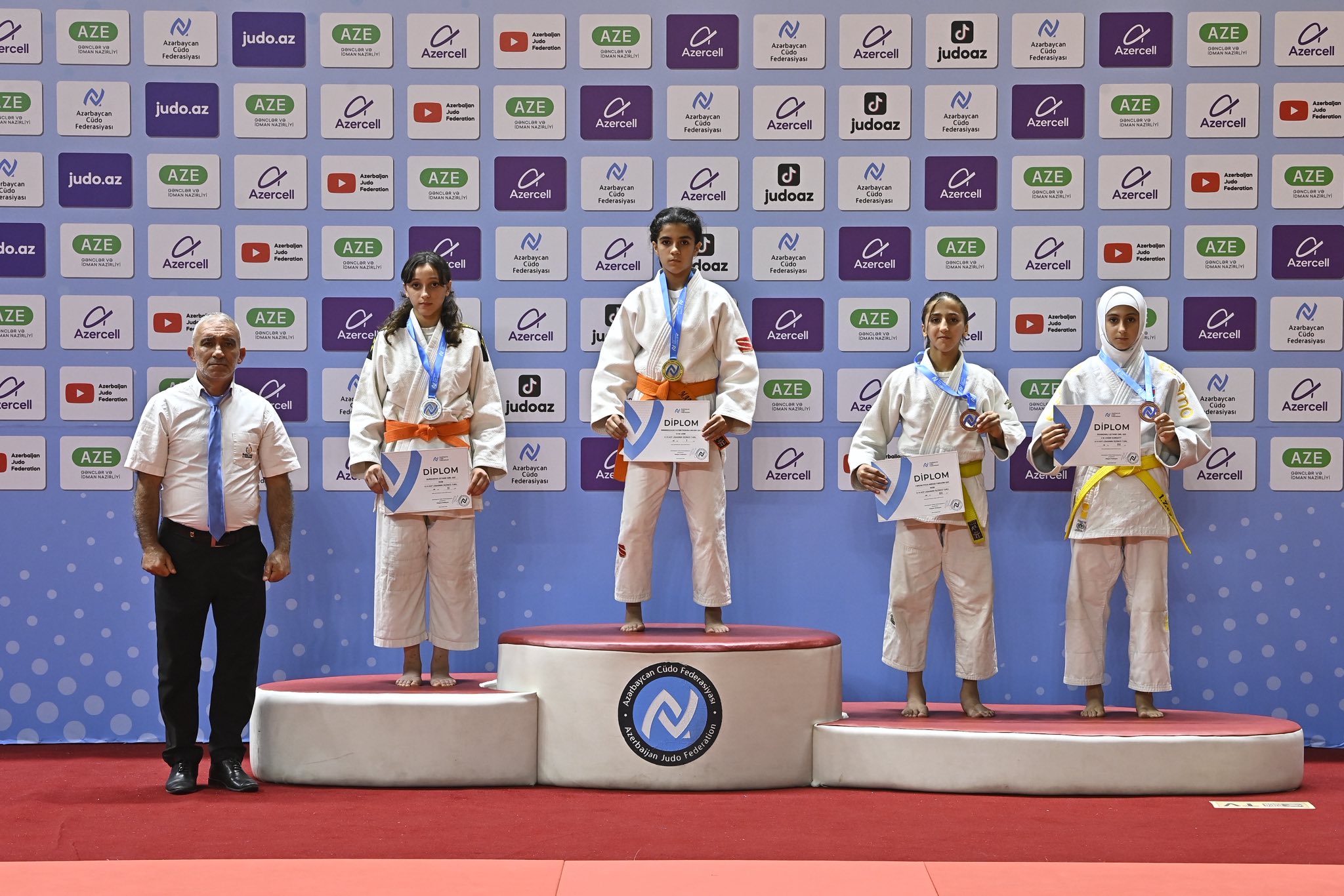 U-14 yeniyetmələr arasında Liqa yarışının III turu başa çatıb
