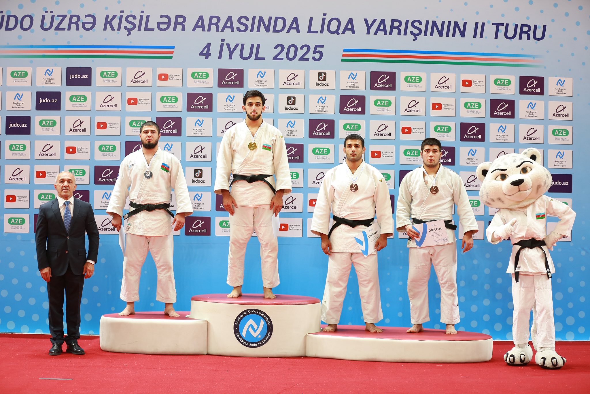 Kişilər arasında Liqa yarışının II turu keçirilib