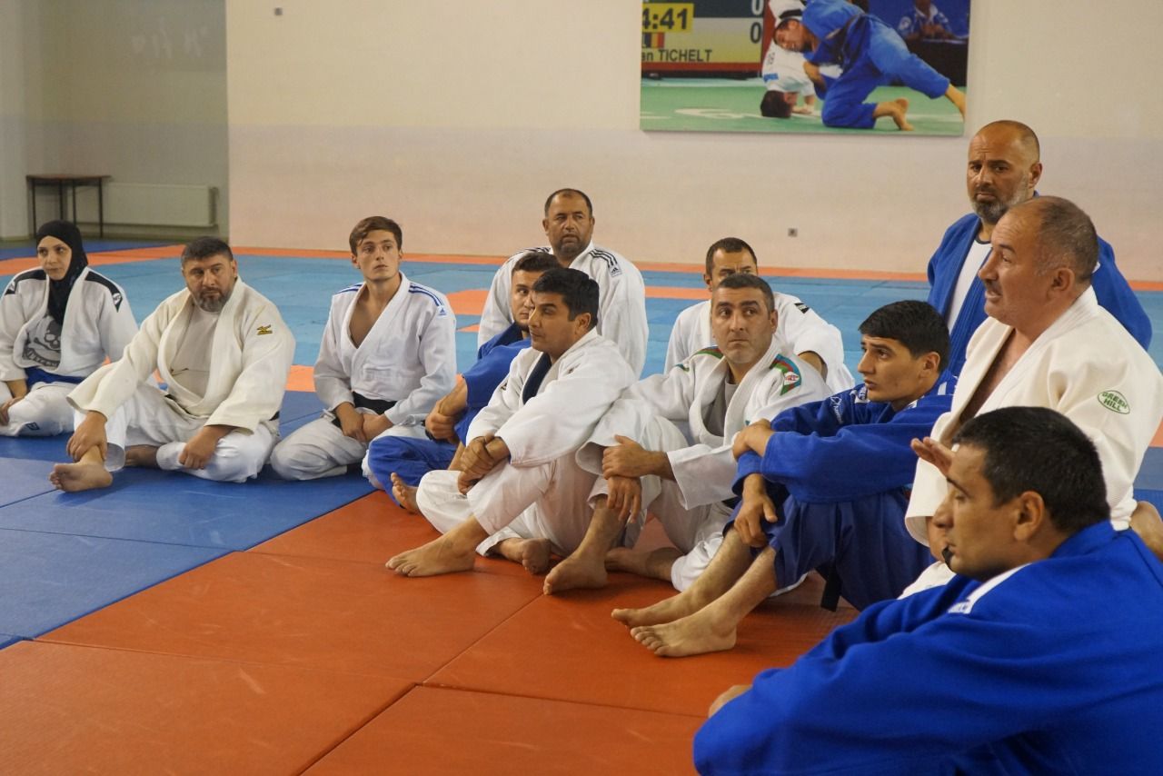 Şəkidə məşqçilər üçün seminar keçirildi