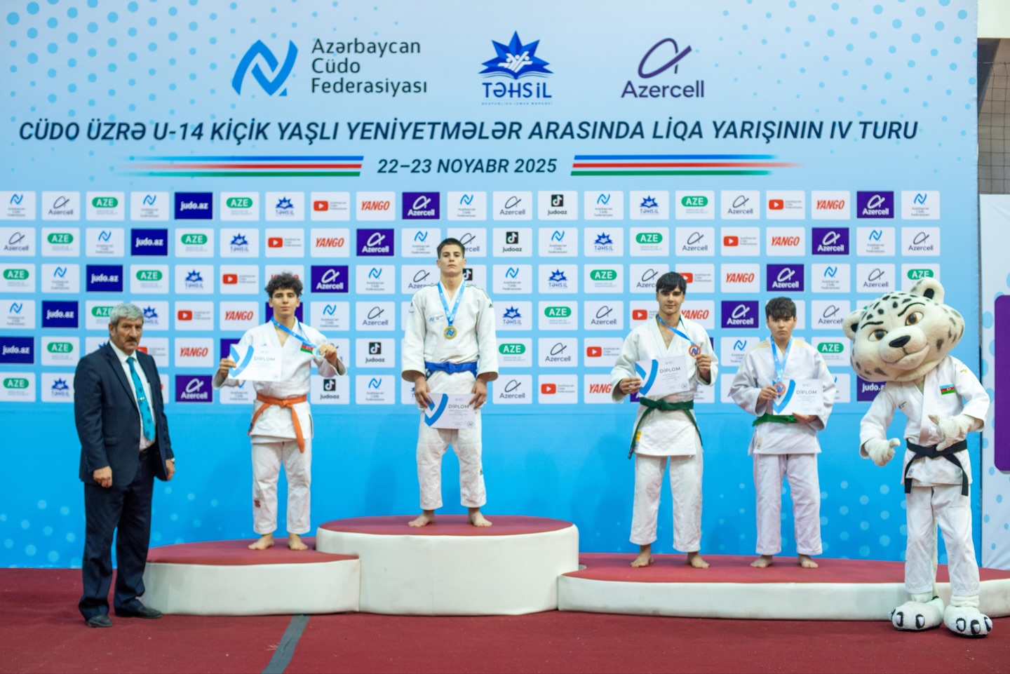 U-14 yeniyetmələr arasında Liqa yarışının IV turu start götürüb