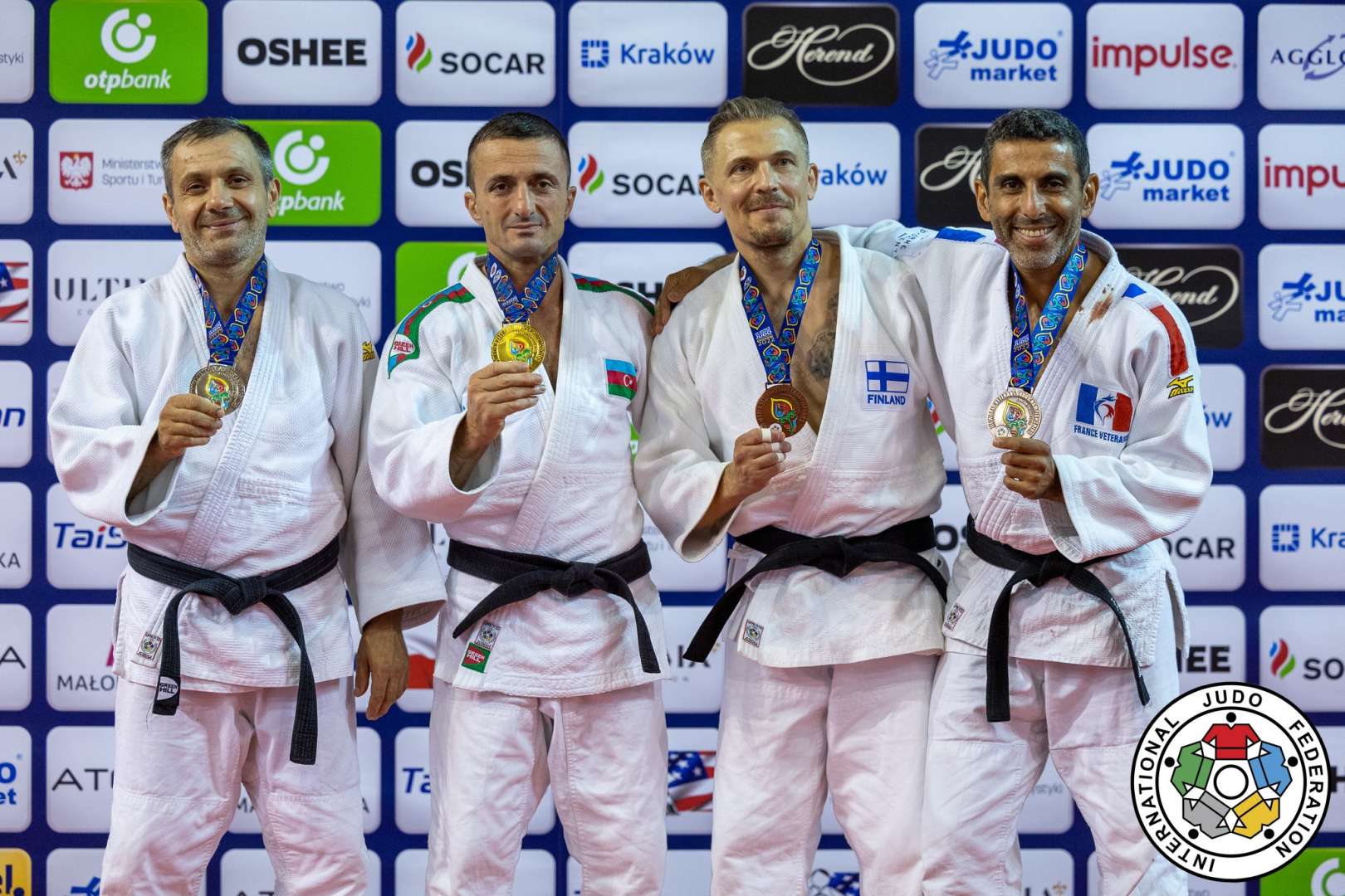 Veteran cüdoçularımız Dünya çempionatının üçüncü günündə 3 medal qazandı