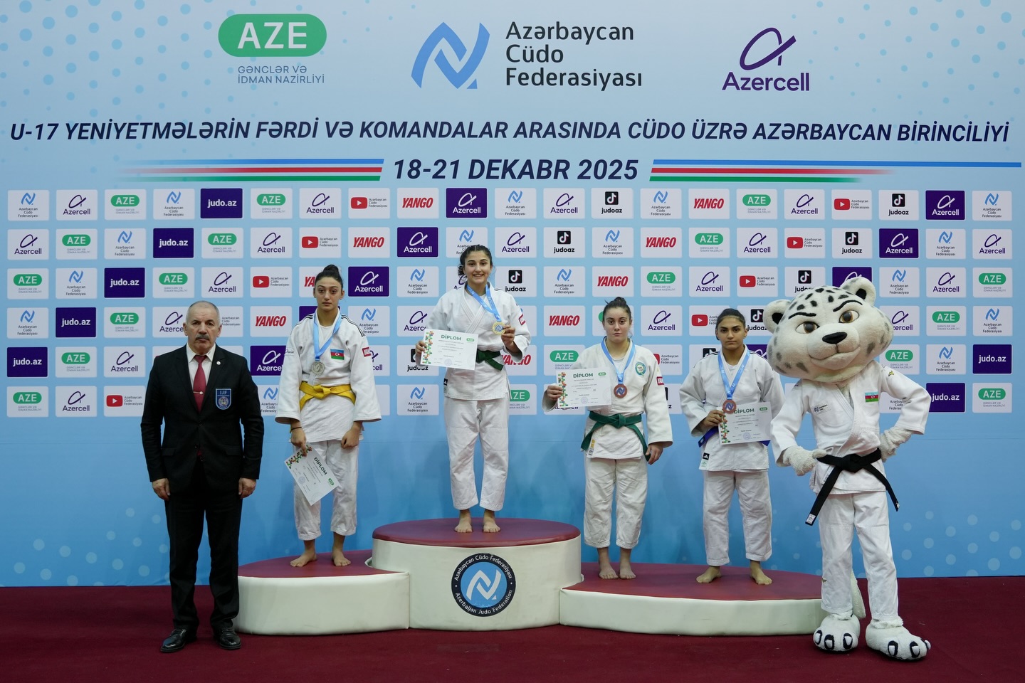 U-17 ölkə birinciliyində daha 5 çəki dərəcəsində medalçılar bəlli olub