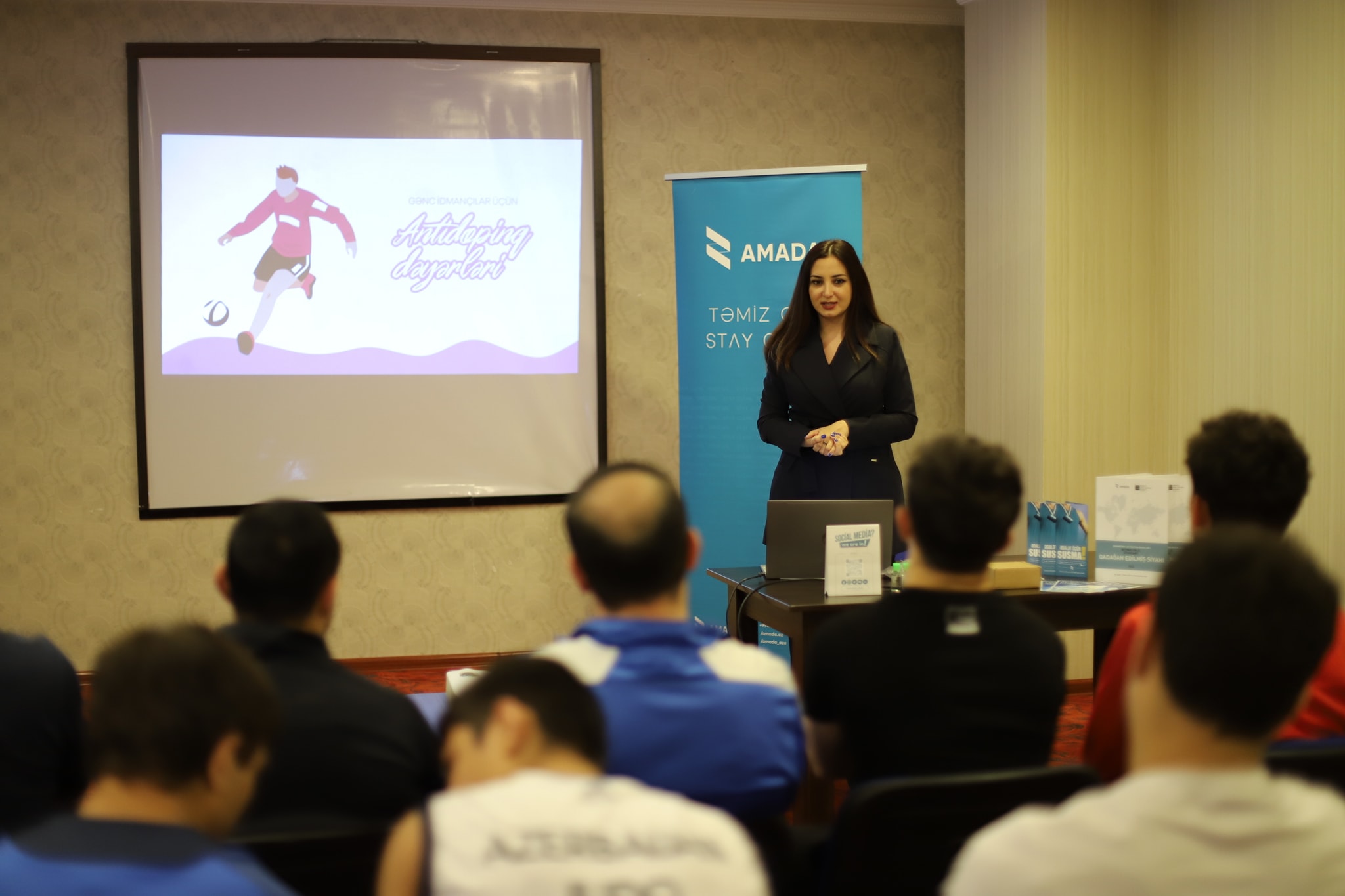 Yeniyetmələrdən ibarət cüdo idman növü üzrə Azərbaycan Milli yığma komandasının üzvlərinə maarifləndirmə seminarı təşkil olunub