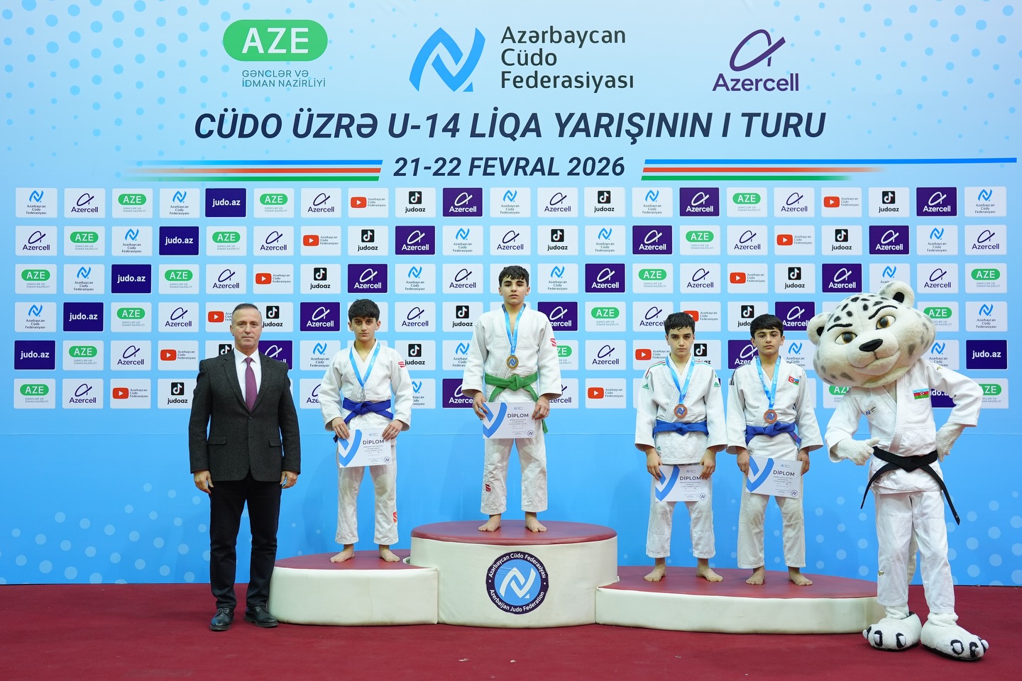 U-14 yeniyetmələr arasında Liqa yarışının I turu start götürüb