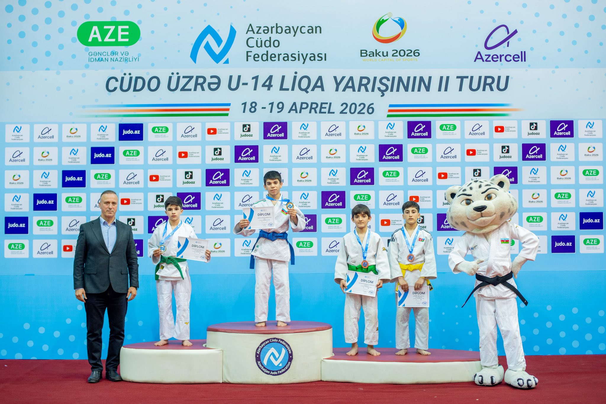 U-14 Liqa yarışının II turunda ilk gün 291 cüdoçu mübarizə aparıb
