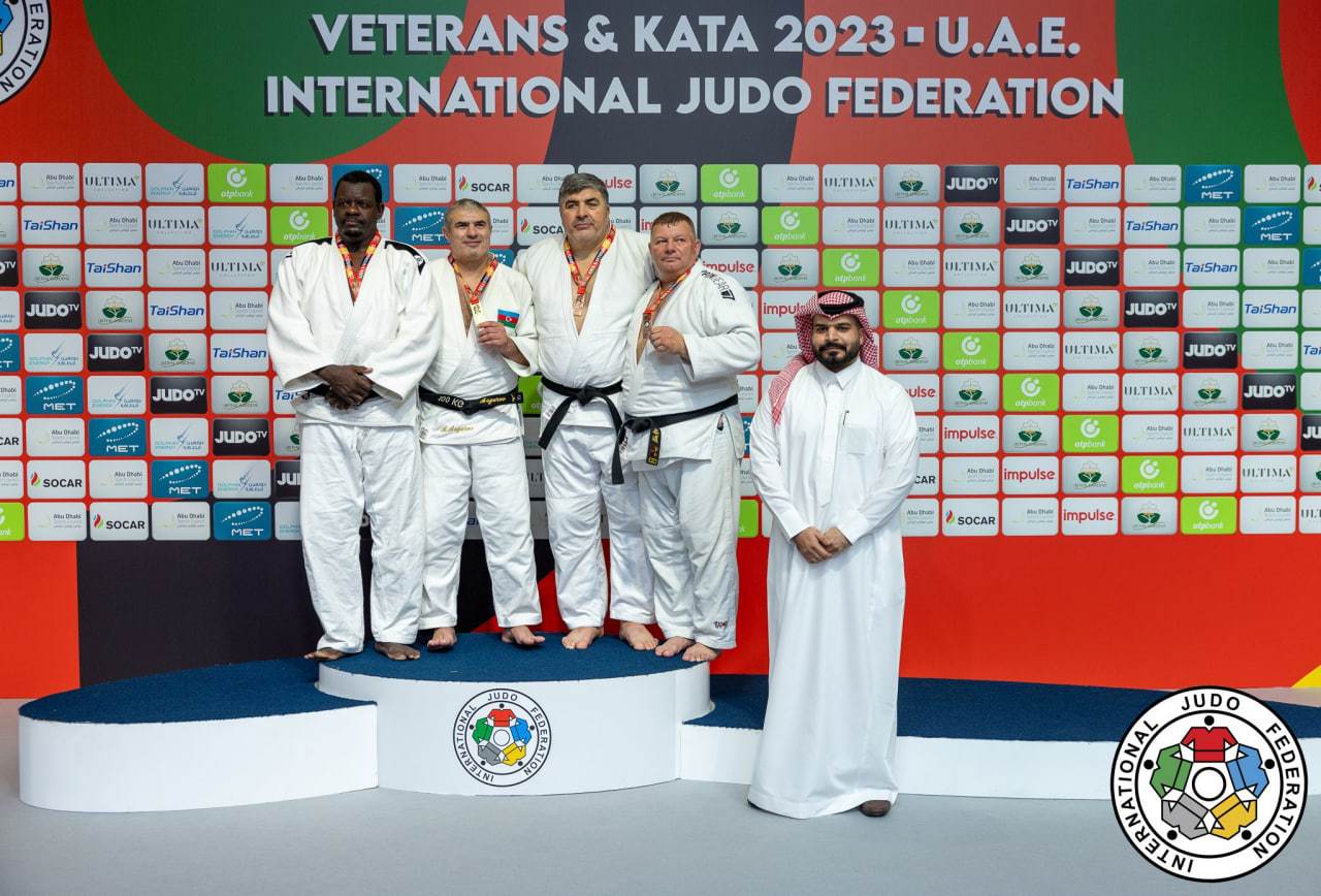 Azərbaycanın veteran cüdoçuları dünya çempionatının ilk günündə 2 qızıl və 1 bürünc medal qazandı
