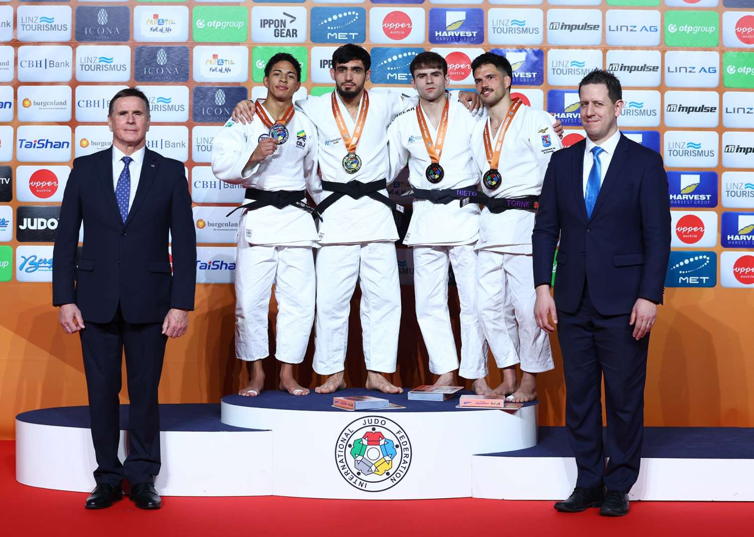 Ruslan Paşayev Avstriya Qran-Prisində çempion oldu