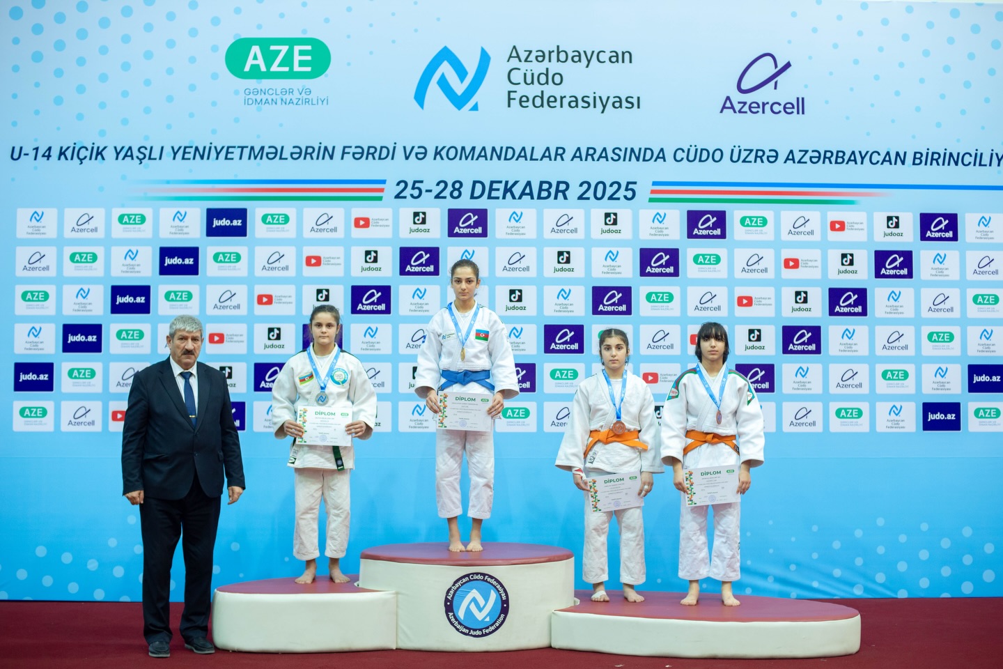 14 yaşadək cüdoçular arasında ölkə birinciliyi başladı