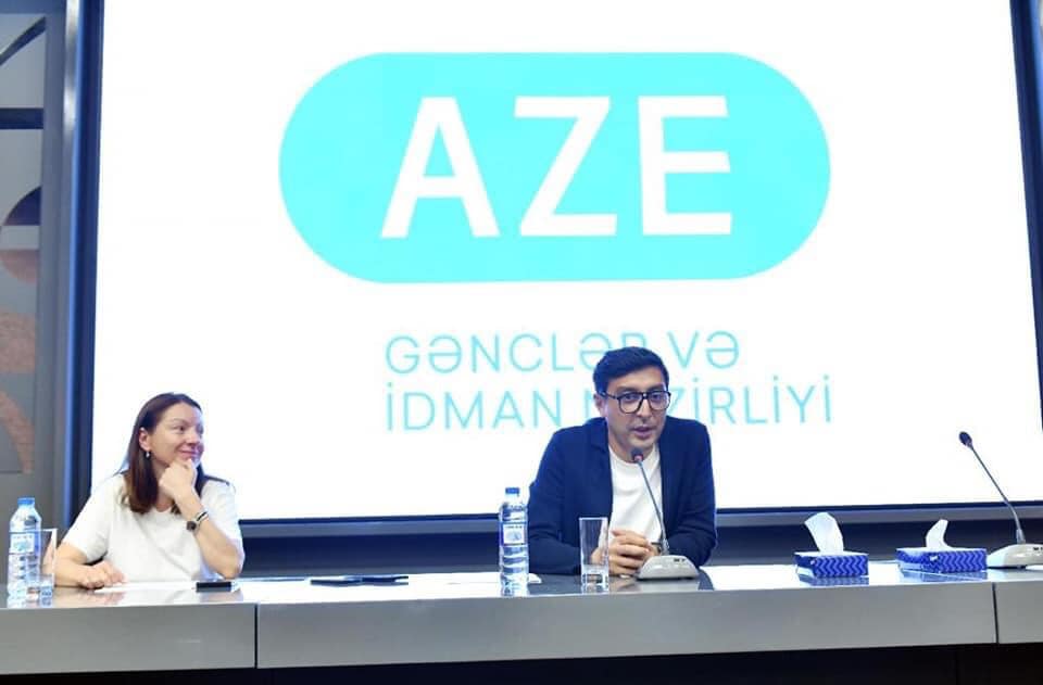 Fərid Qayıbov “EYOF 2022”-də uğur qazanan idmançılarımızı qəbul edib