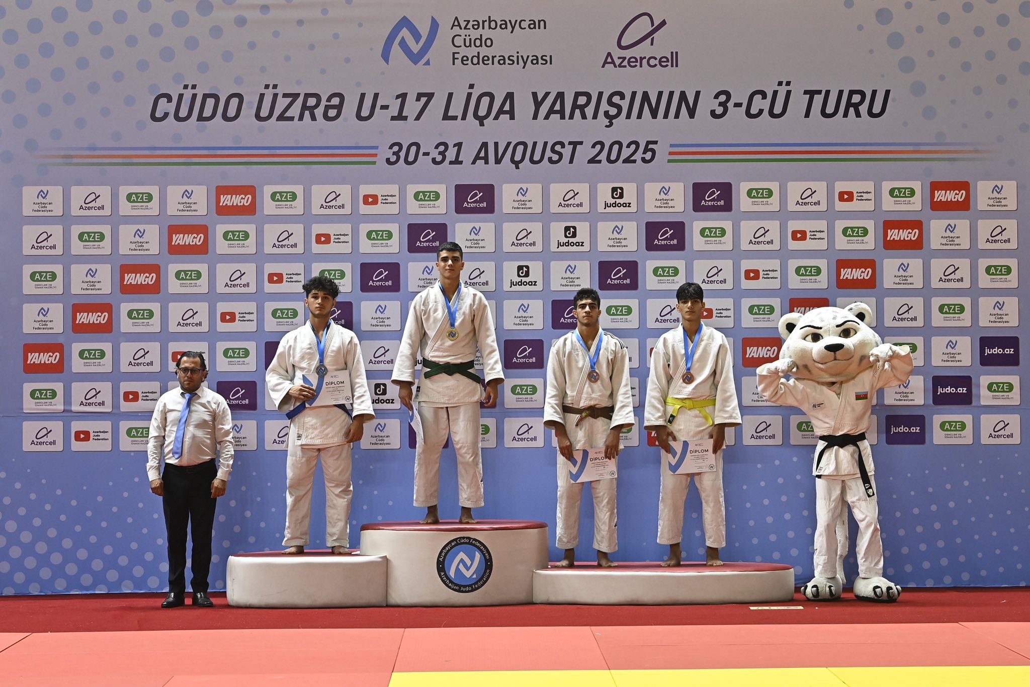 U-17 yeniyetmələr arasında Liqa yarışının III turu başlayıb