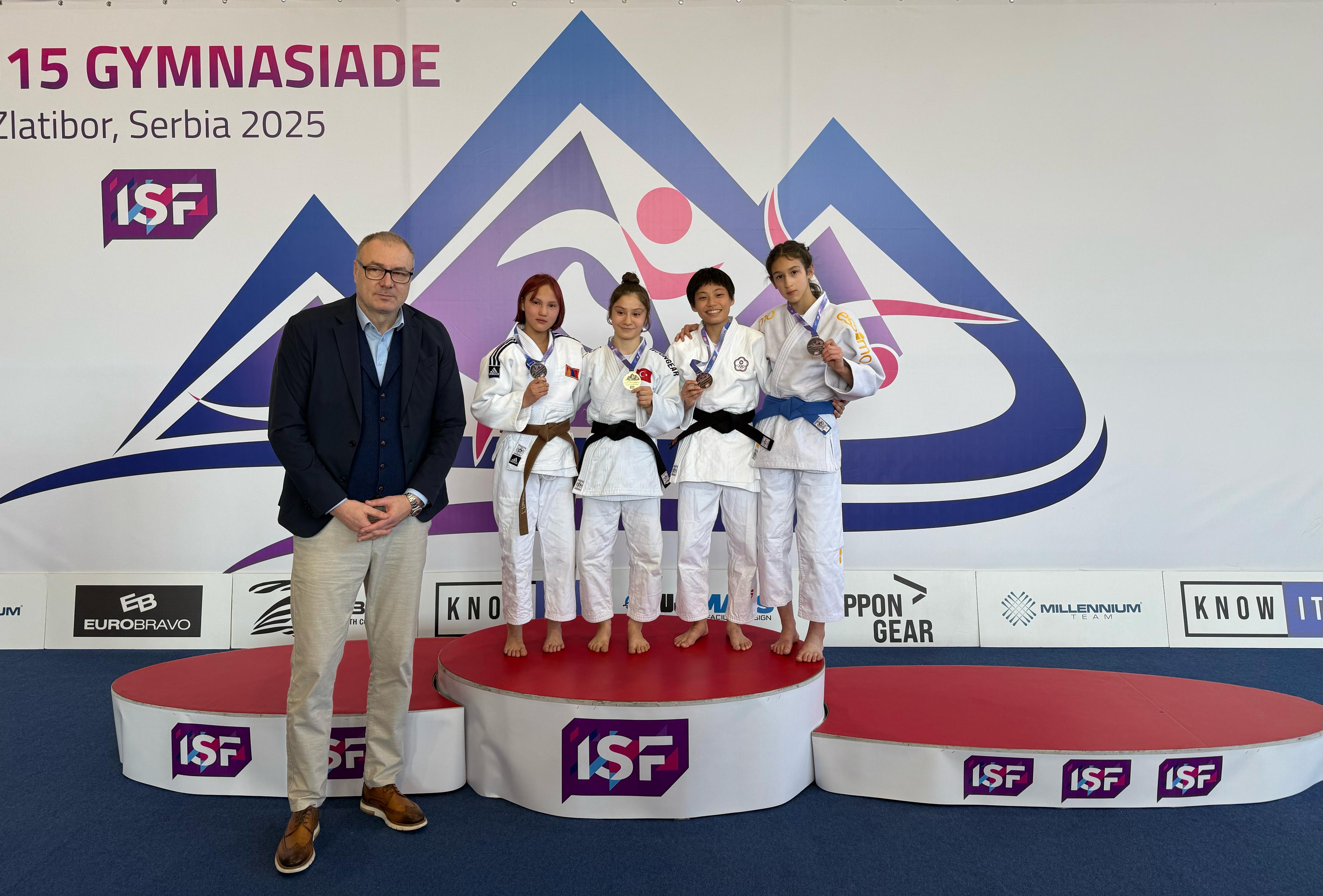 Gimnaziadanın ilk günündə 1 qızıl, 3 bürünc medal qazandıq