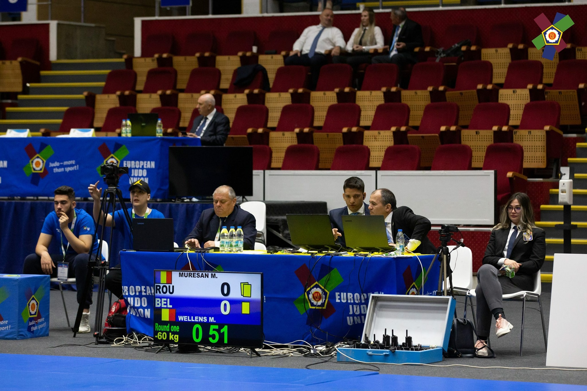 Yeniyetmə cüdoçularımız Rumıniyada 9 medal qazandılar