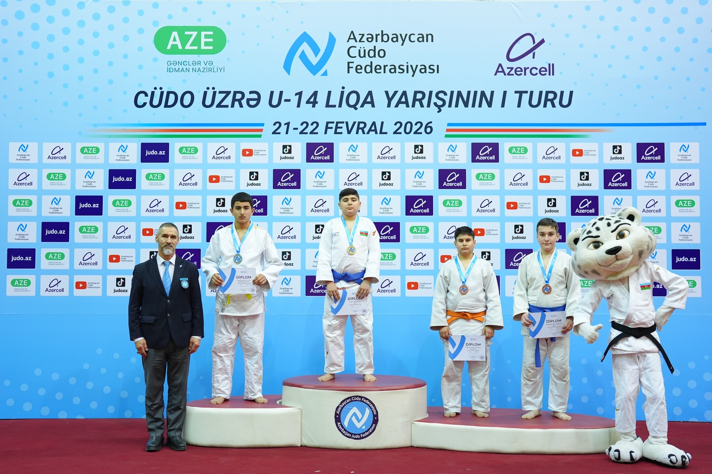 U-14 yeniyetmələr arasında Liqa yarışının I turu start götürüb
