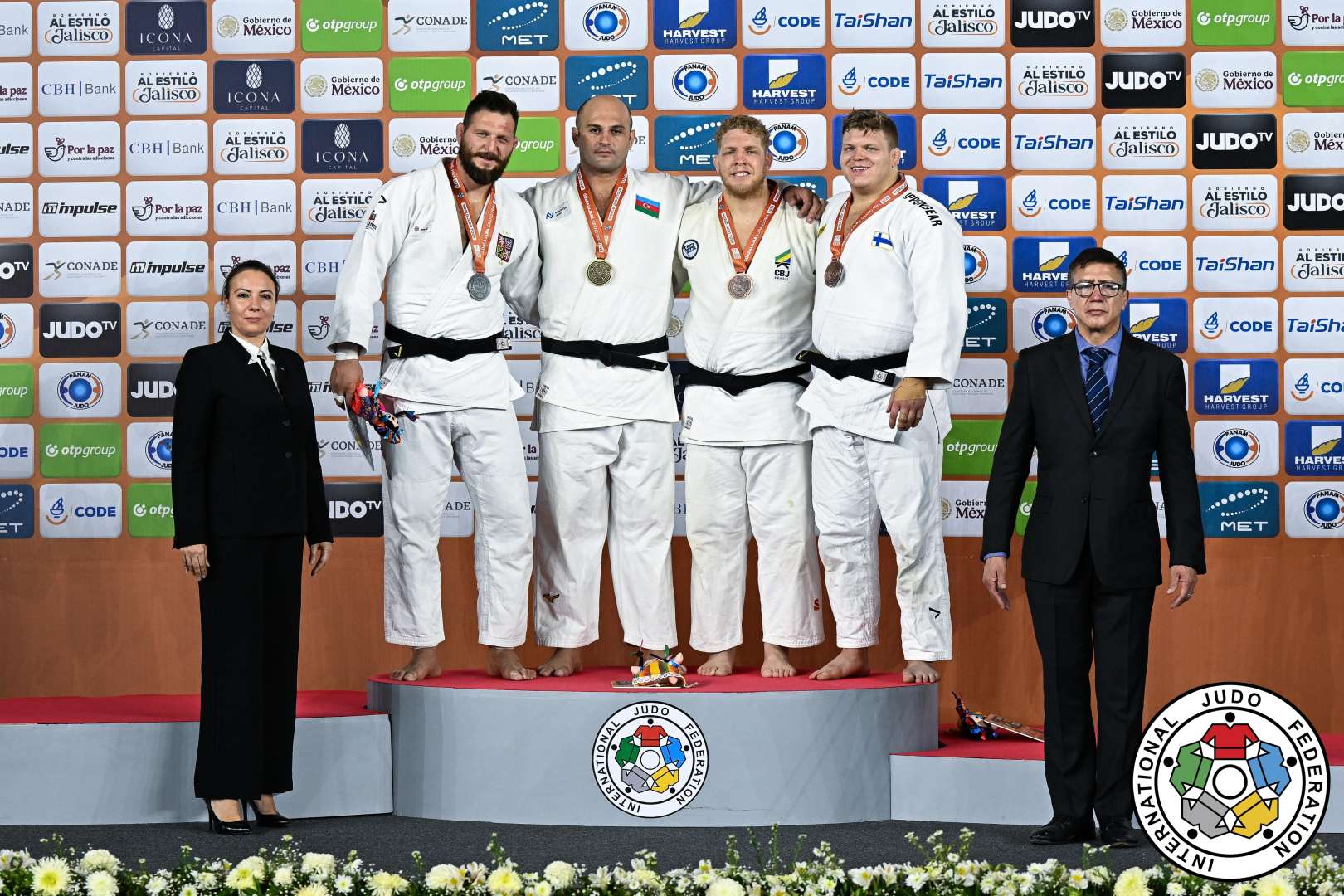 Milli komandamızdan parlaq çıxış - 6 qızıl və 3 bürünc medal
